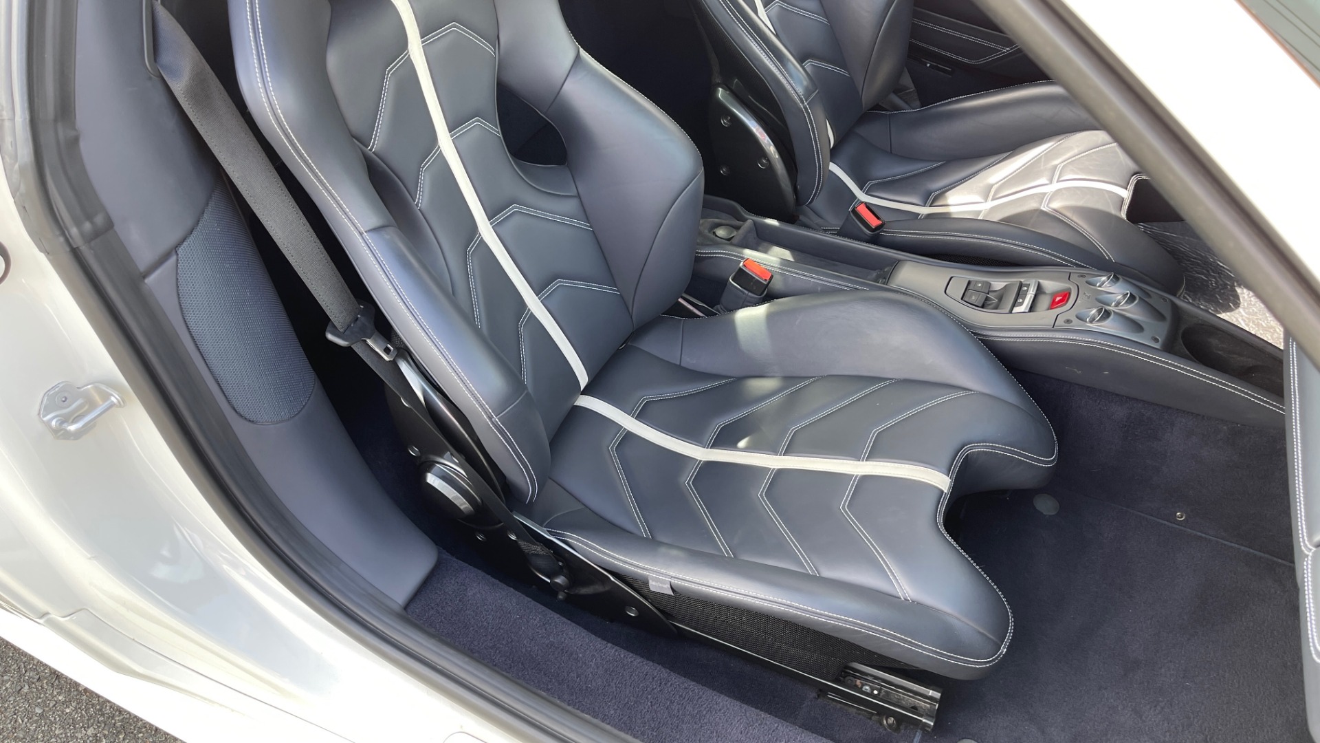 Used 2014 Ferrari 458 ITALIA SPIDER 570HP / F1 AUTO / CF SEATS / CARBON BRAKES / REARVIEW for sale Sold at Formula Imports in Charlotte NC 28227 70