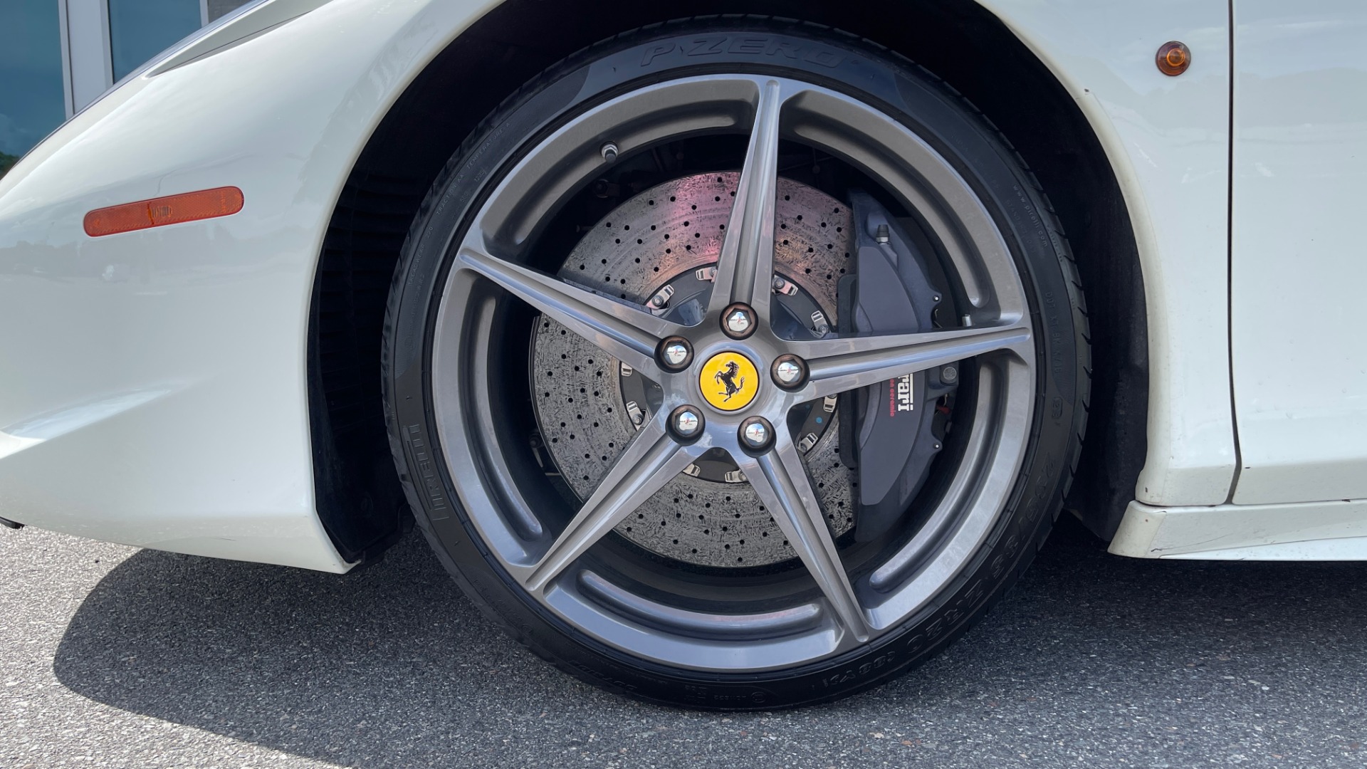 Used 2014 Ferrari 458 ITALIA SPIDER 570HP / F1 AUTO / CF SEATS / CARBON BRAKES / REARVIEW for sale Sold at Formula Imports in Charlotte NC 28227 74