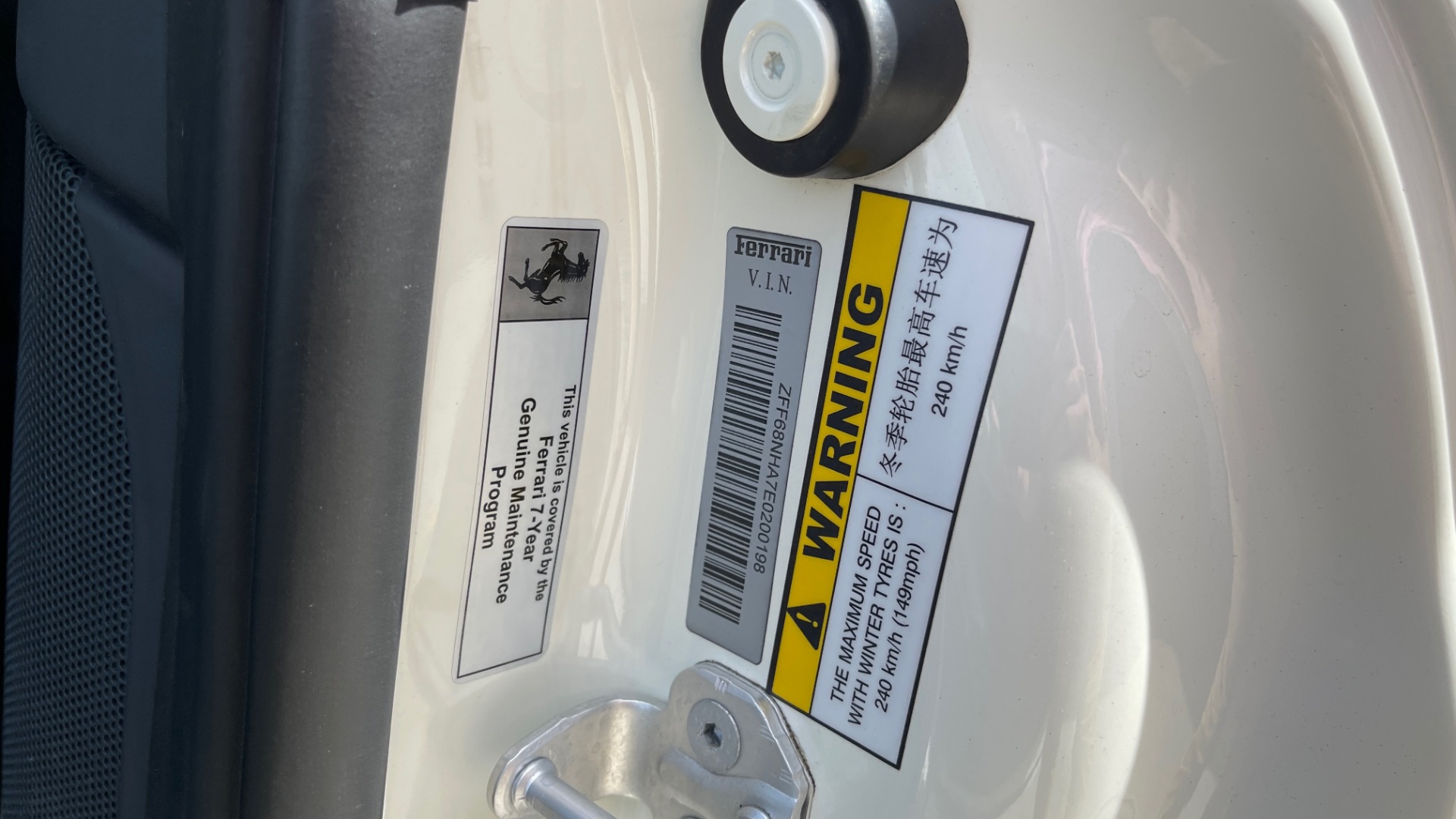 Used 2014 Ferrari 458 ITALIA SPIDER 570HP / F1 AUTO / CF SEATS / CARBON BRAKES / REARVIEW for sale Sold at Formula Imports in Charlotte NC 28227 86