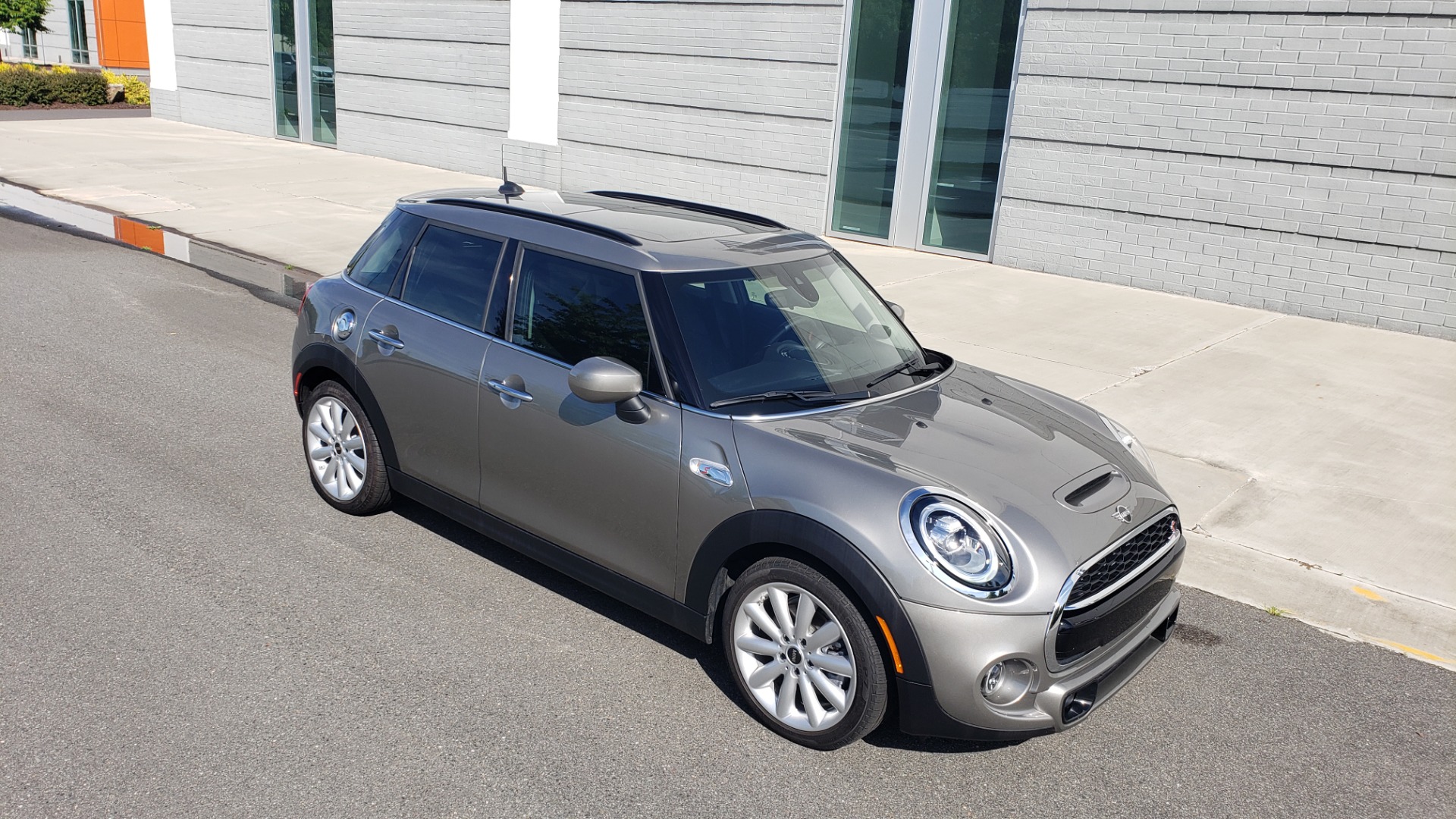 Used 2020 MINI HARDTOP 4 DOOR COOPER S / NAV / SUNROOF / AUTO / H/K SND / REARVIEW for sale Sold at Formula Imports in Charlotte NC 28227 10