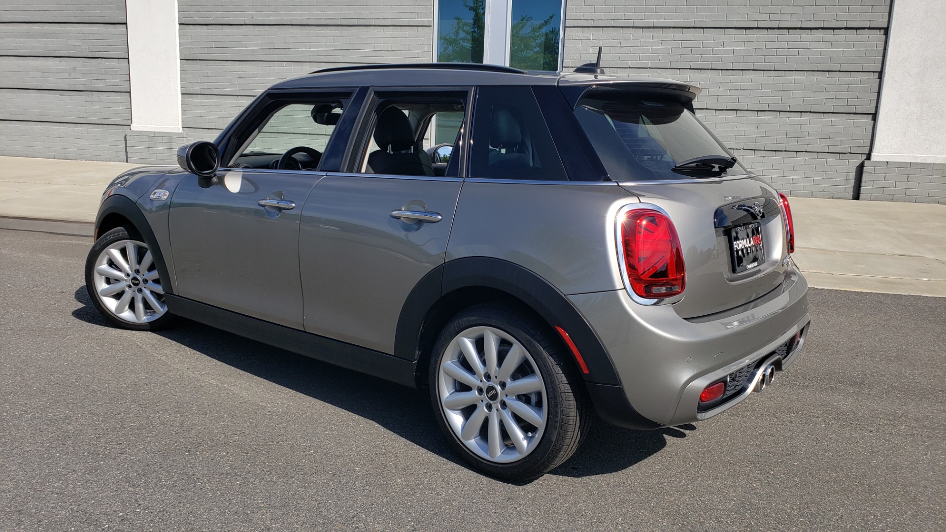 Used 2020 MINI HARDTOP 4 DOOR COOPER S / NAV / SUNROOF / AUTO / H/K SND / REARVIEW for sale Sold at Formula Imports in Charlotte NC 28227 11