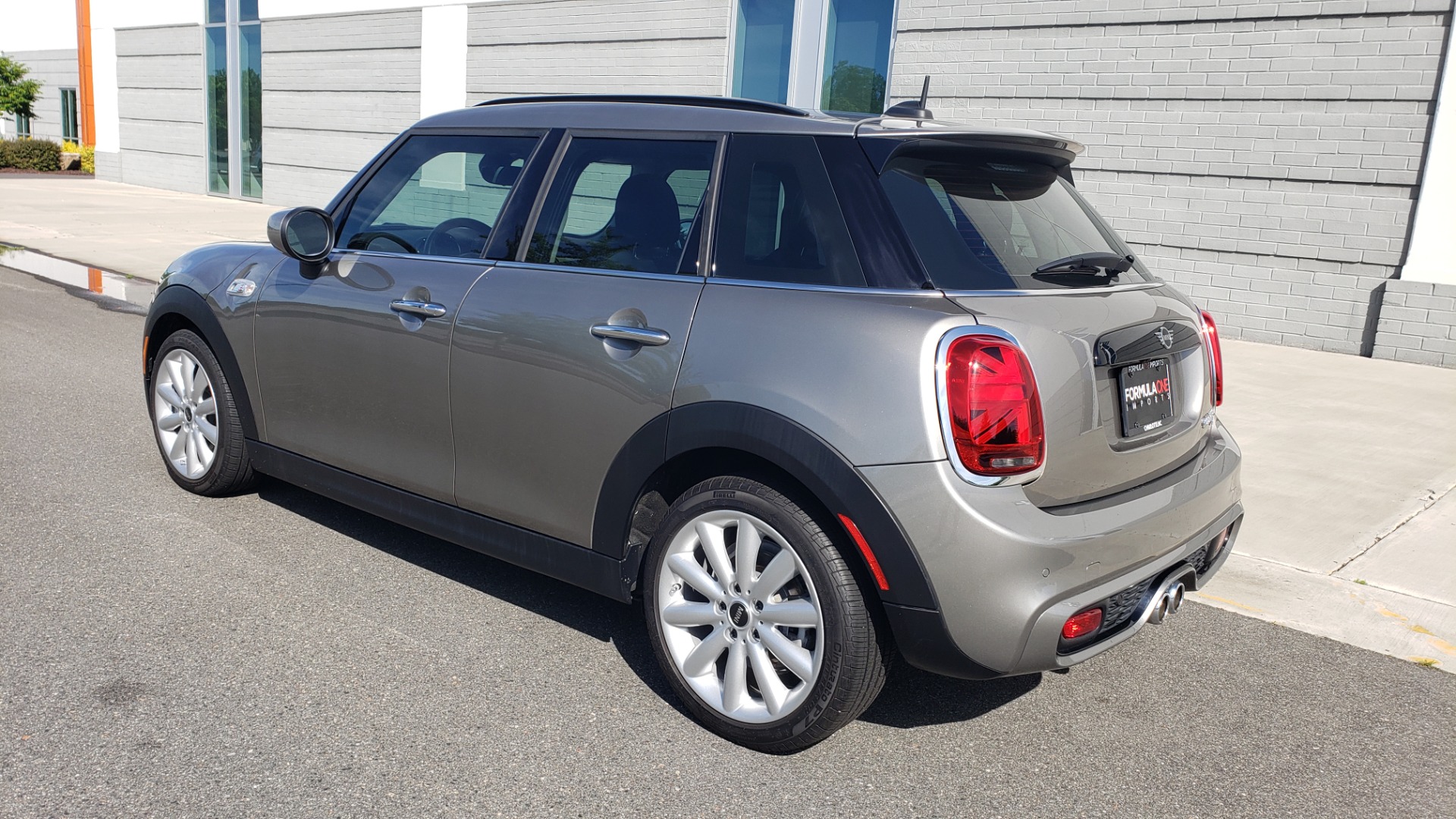 Used 2020 MINI HARDTOP 4 DOOR COOPER S / NAV / SUNROOF / AUTO / H/K SND / REARVIEW for sale Sold at Formula Imports in Charlotte NC 28227 5