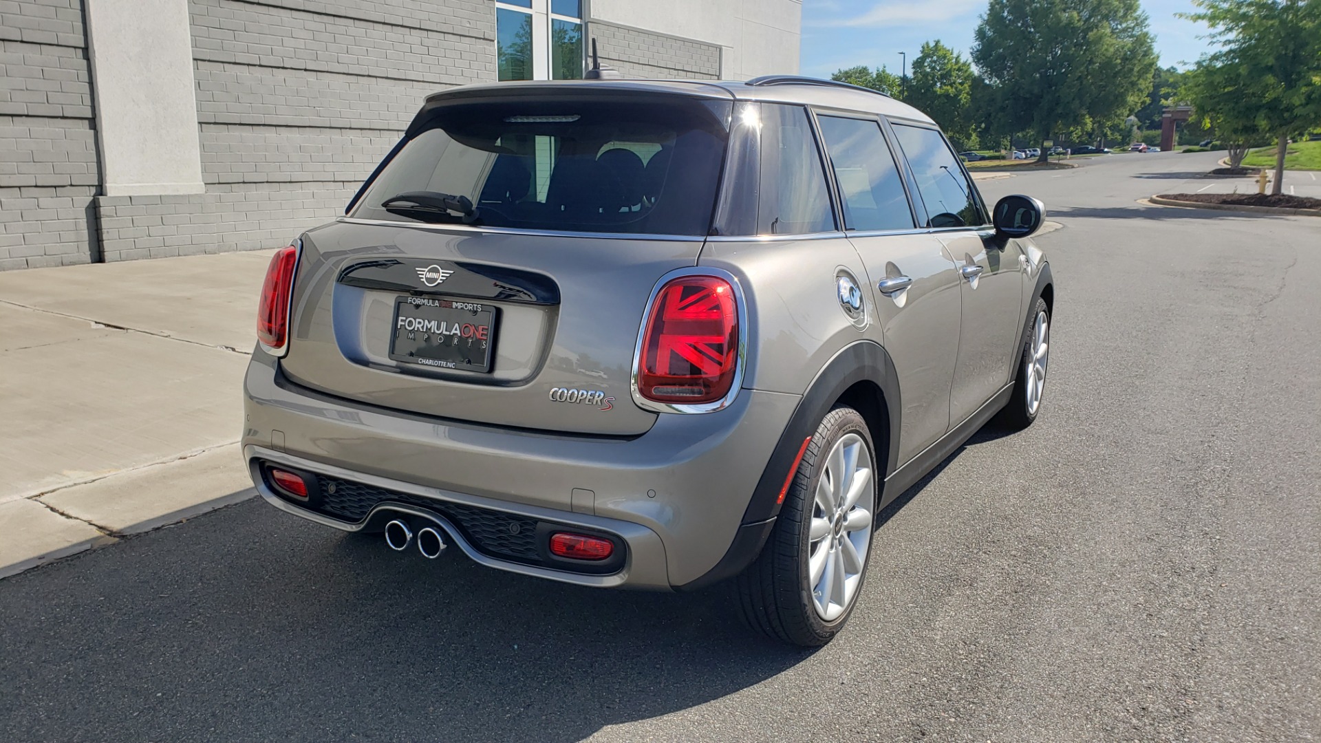 Used 2020 MINI HARDTOP 4 DOOR COOPER S / NAV / SUNROOF / AUTO / H/K SND / REARVIEW for sale Sold at Formula Imports in Charlotte NC 28227 6