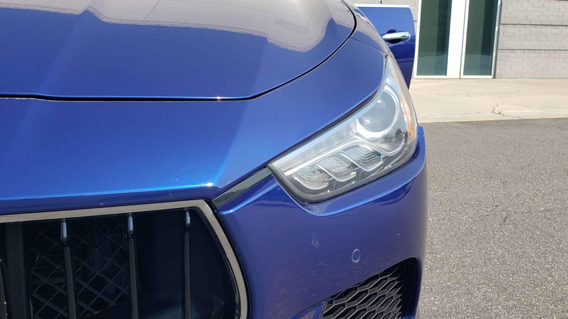 Used 2015 Maserati GHIBLI SEDAN / 3.0L V6 / 8-SPD AUTO / NAV / HTD STS / SUNROOF / REARVIEW for sale Sold at Formula Imports in Charlotte NC 28227 24
