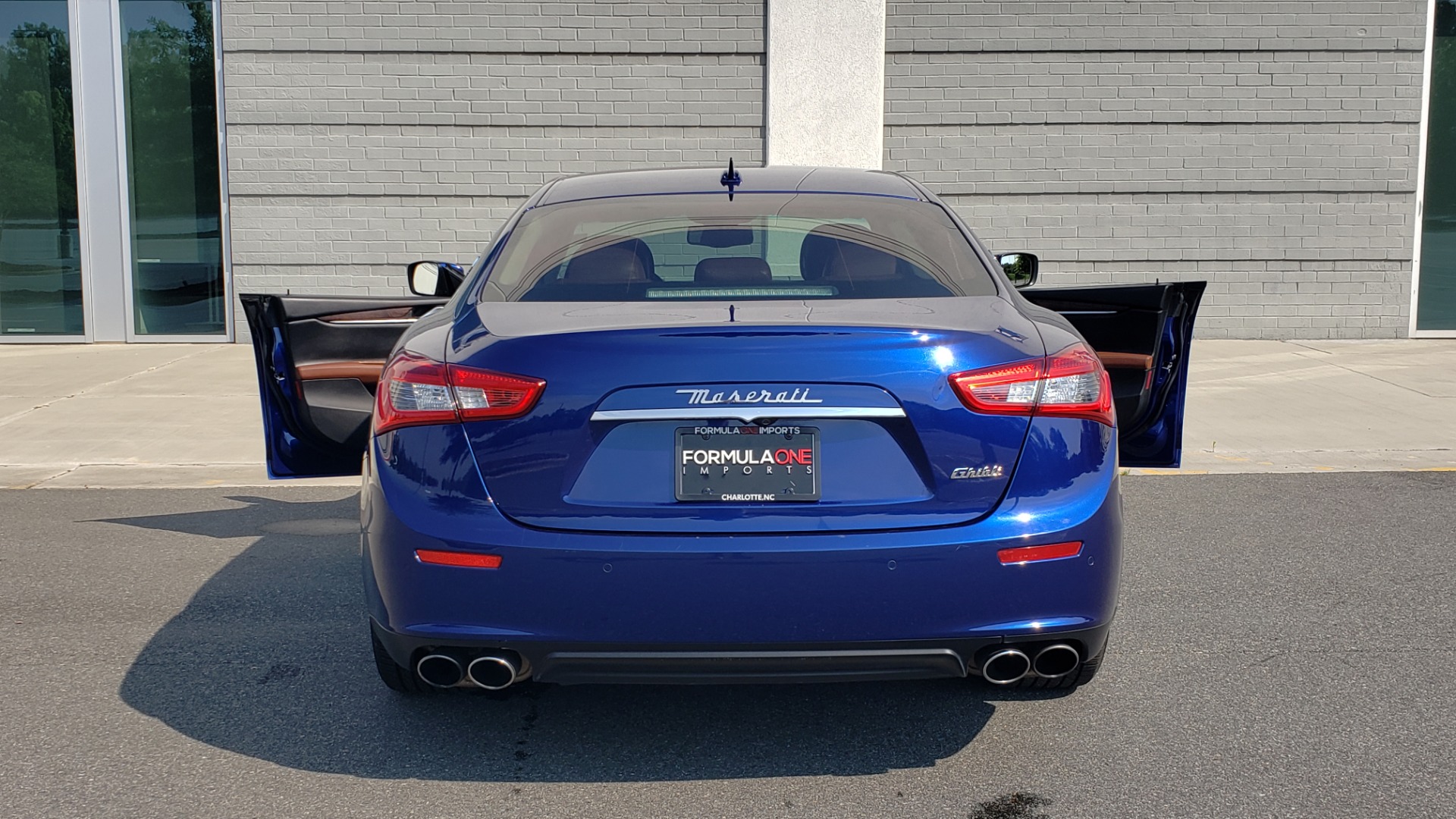 Used 2015 Maserati GHIBLI SEDAN / 3.0L V6 / 8-SPD AUTO / NAV / HTD STS / SUNROOF / REARVIEW for sale Sold at Formula Imports in Charlotte NC 28227 29