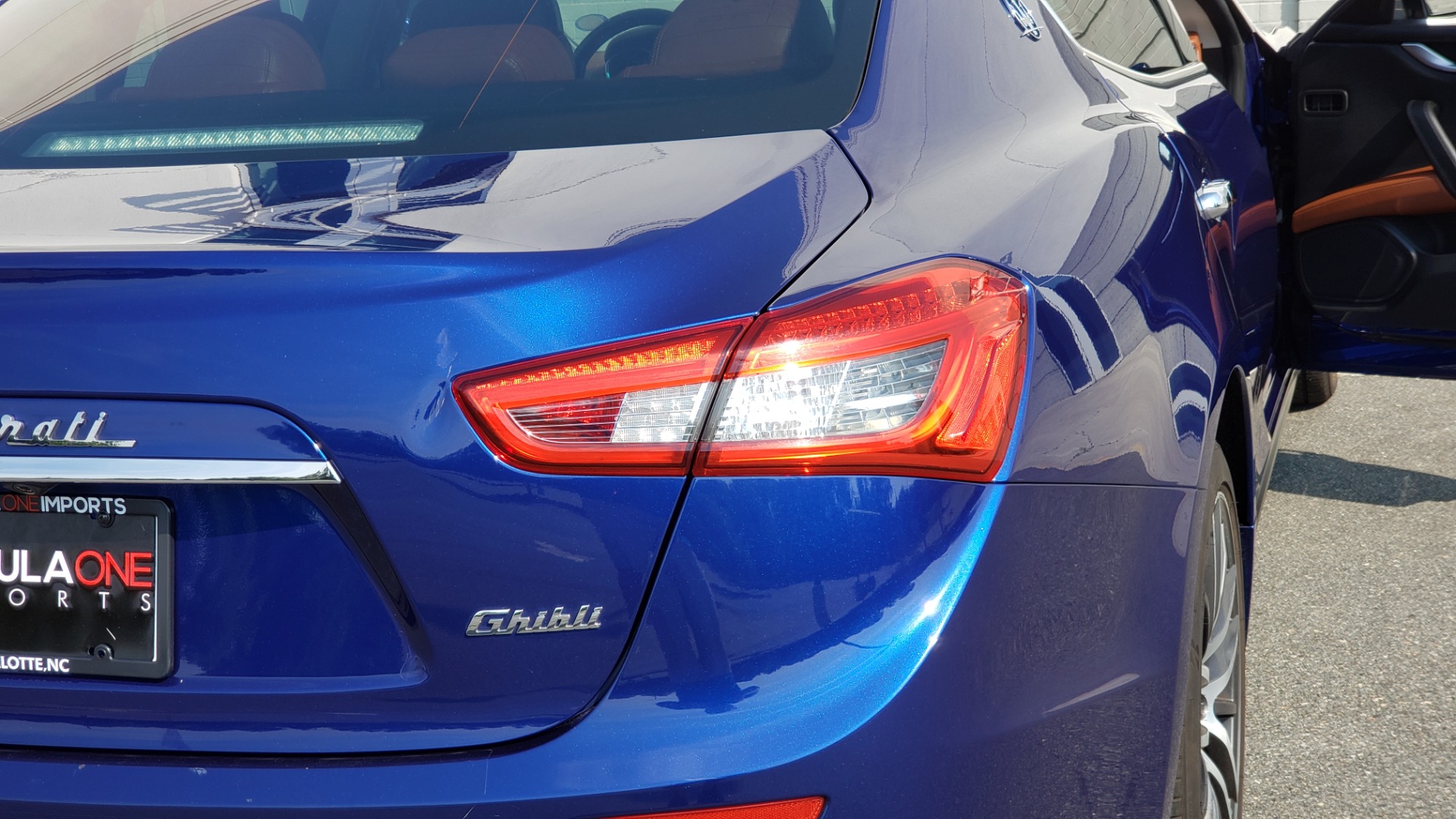 Used 2015 Maserati GHIBLI SEDAN / 3.0L V6 / 8-SPD AUTO / NAV / HTD STS / SUNROOF / REARVIEW for sale Sold at Formula Imports in Charlotte NC 28227 31