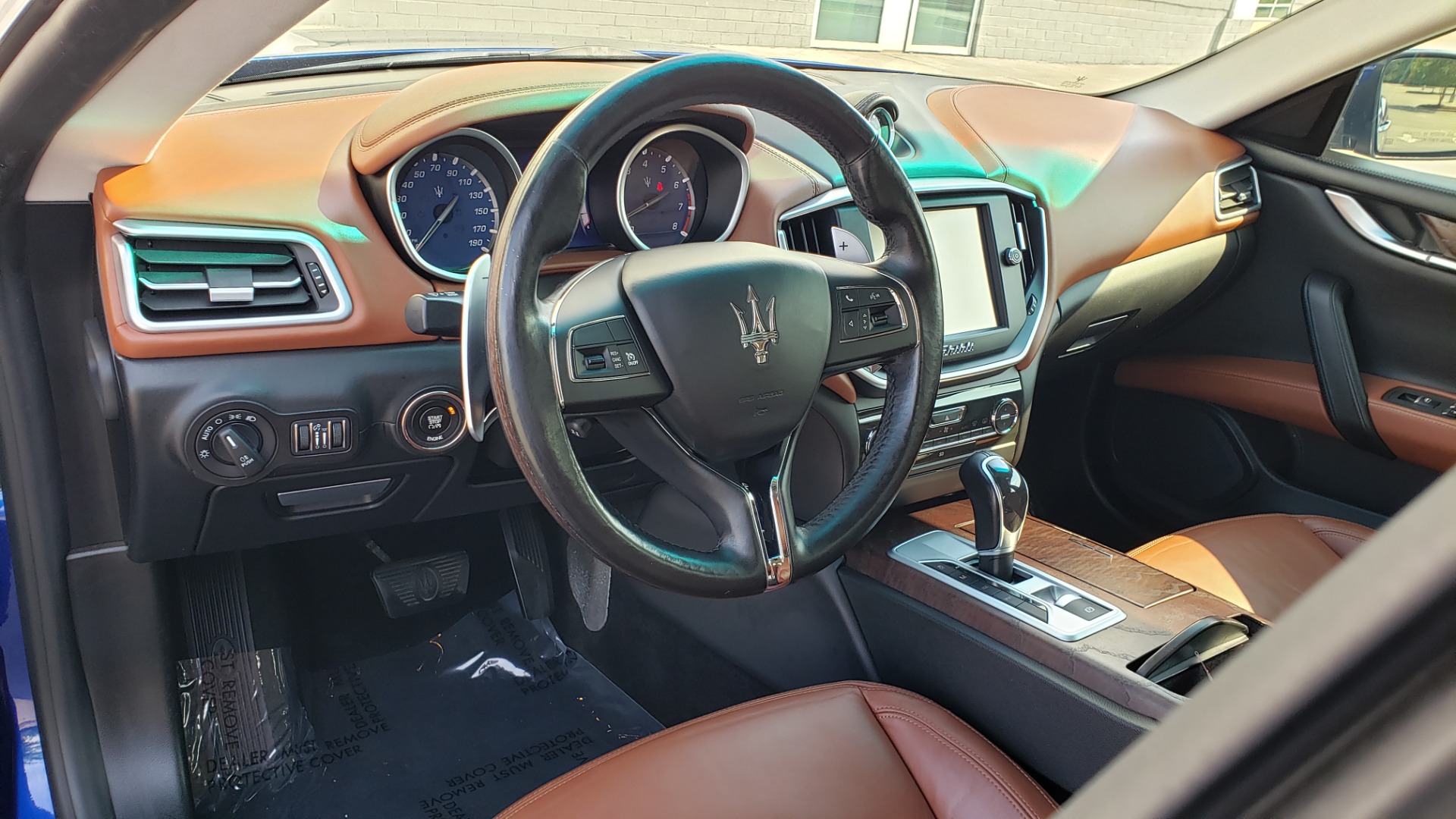 Used 2015 Maserati GHIBLI SEDAN / 3.0L V6 / 8-SPD AUTO / NAV / HTD STS / SUNROOF / REARVIEW for sale Sold at Formula Imports in Charlotte NC 28227 39