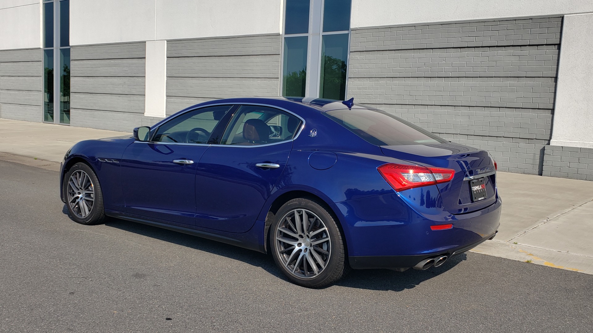 Used 2015 Maserati GHIBLI SEDAN / 3.0L V6 / 8-SPD AUTO / NAV / HTD STS / SUNROOF / REARVIEW for sale Sold at Formula Imports in Charlotte NC 28227 6