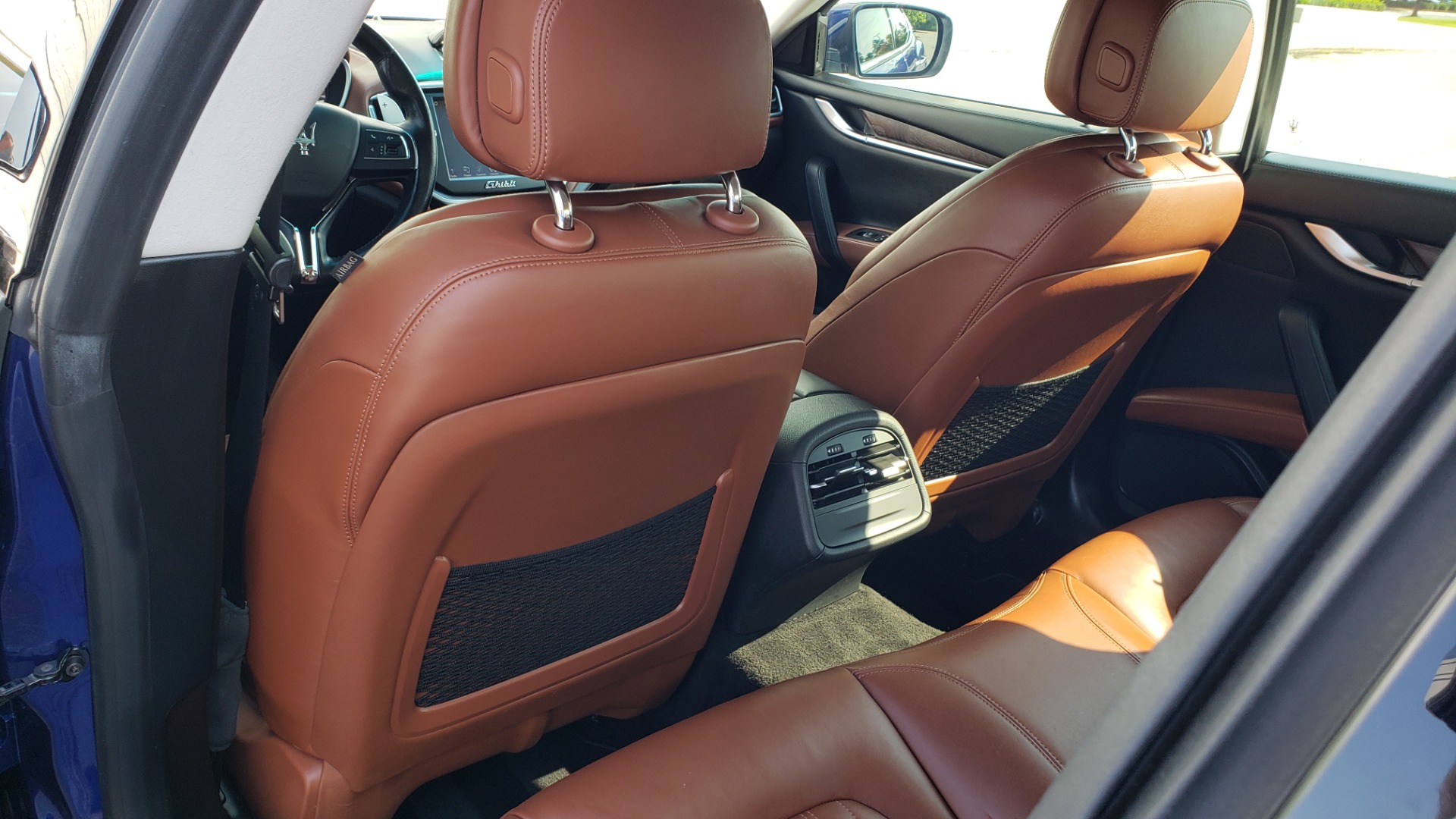 Used 2015 Maserati GHIBLI SEDAN / 3.0L V6 / 8-SPD AUTO / NAV / HTD STS / SUNROOF / REARVIEW for sale Sold at Formula Imports in Charlotte NC 28227 65