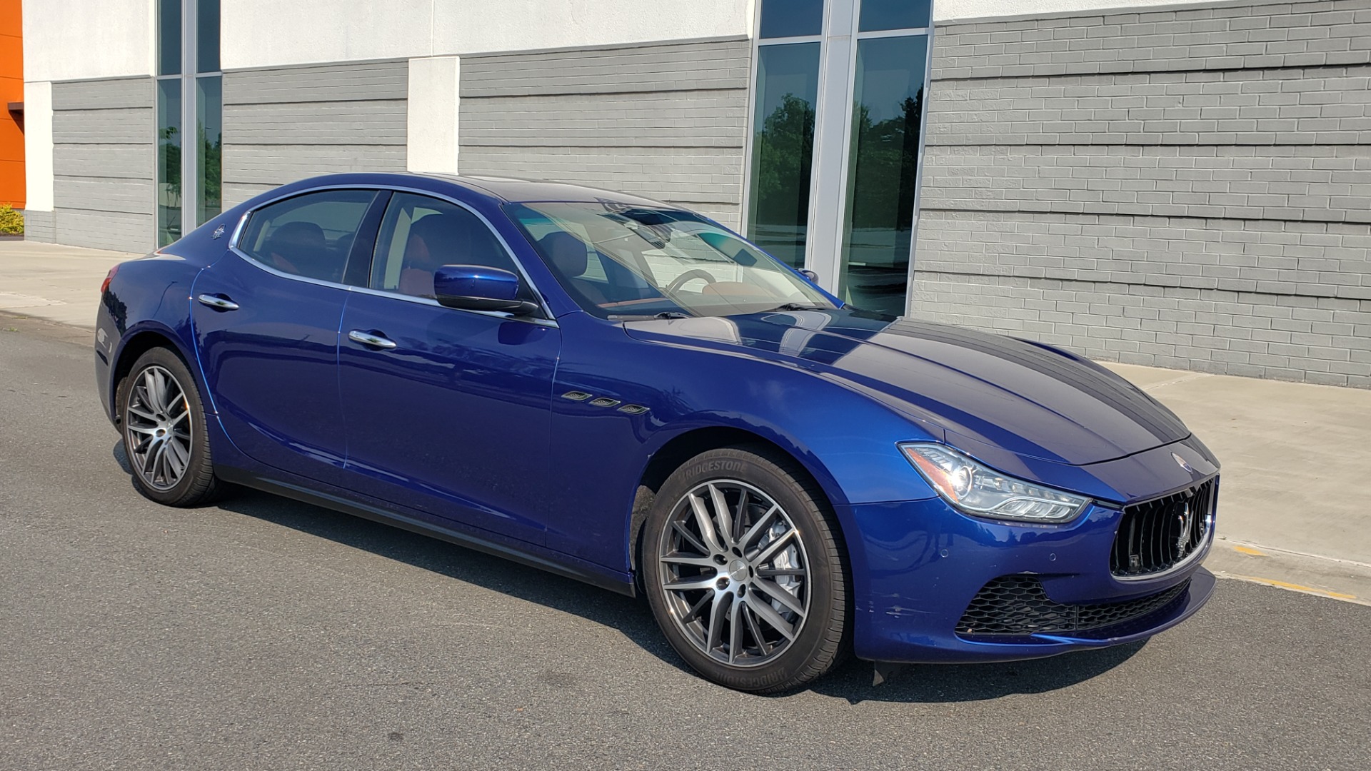 Used 2015 Maserati GHIBLI SEDAN / 3.0L V6 / 8-SPD AUTO / NAV / HTD STS / SUNROOF / REARVIEW for sale Sold at Formula Imports in Charlotte NC 28227 7
