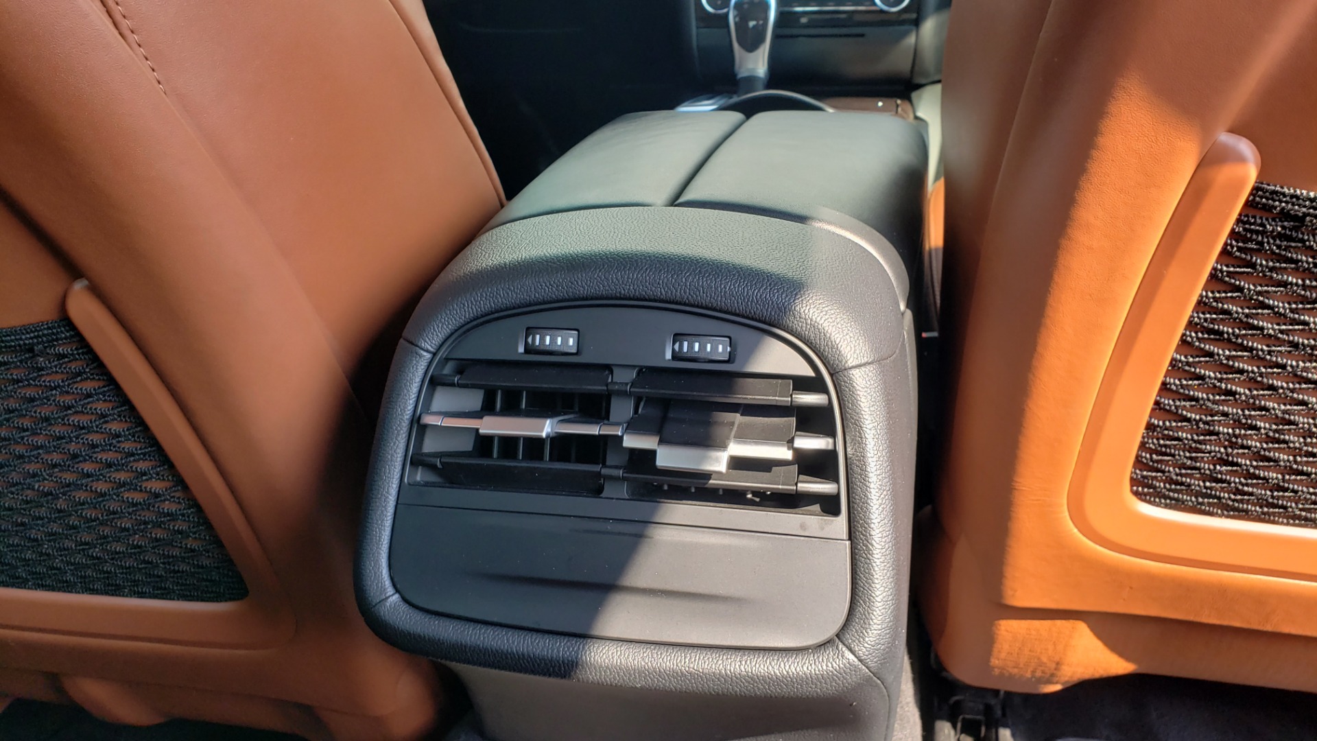 Used 2015 Maserati GHIBLI SEDAN / 3.0L V6 / 8-SPD AUTO / NAV / HTD STS / SUNROOF / REARVIEW for sale Sold at Formula Imports in Charlotte NC 28227 80