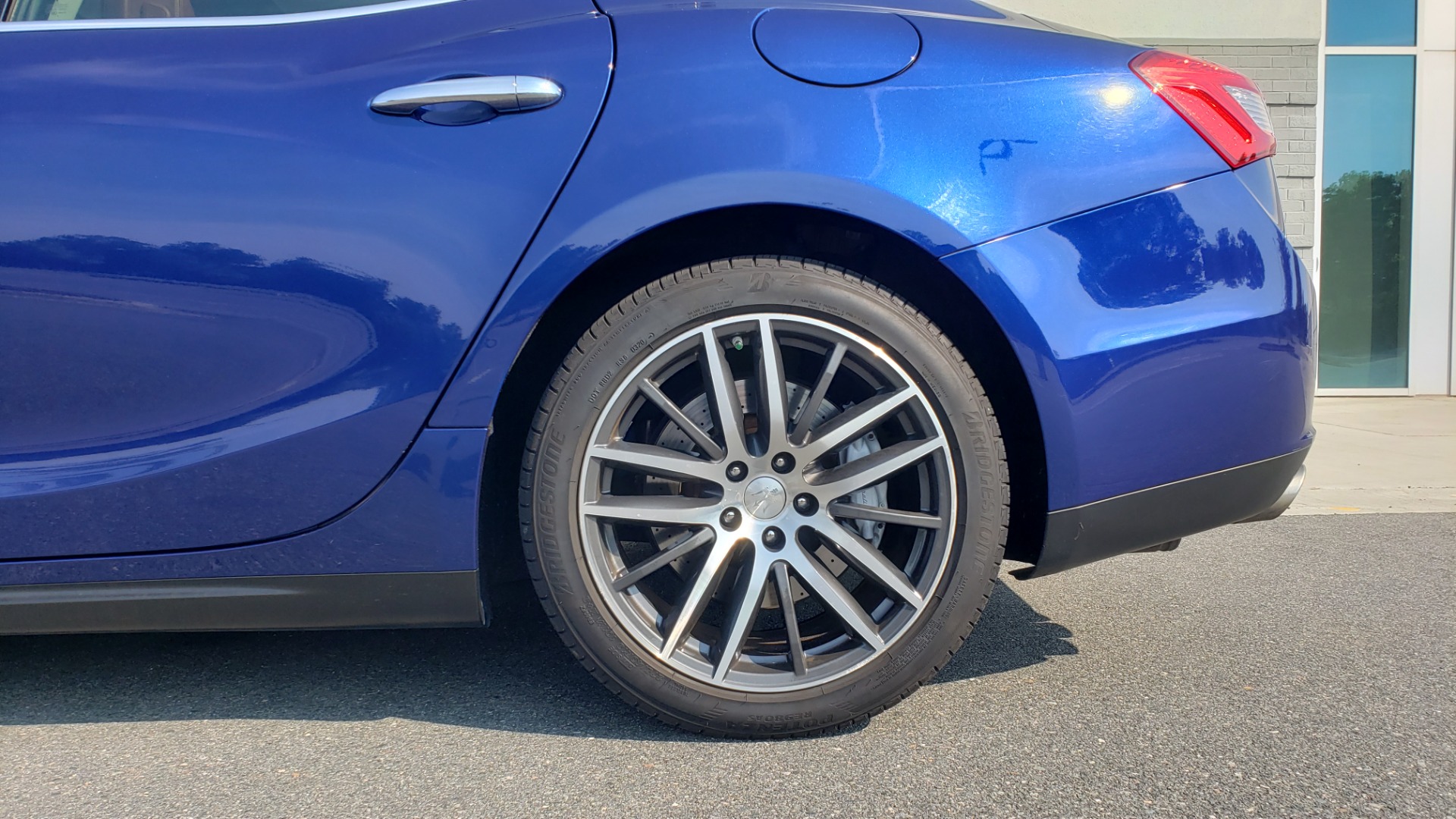 Used 2015 Maserati GHIBLI SEDAN / 3.0L V6 / 8-SPD AUTO / NAV / HTD STS / SUNROOF / REARVIEW for sale Sold at Formula Imports in Charlotte NC 28227 83