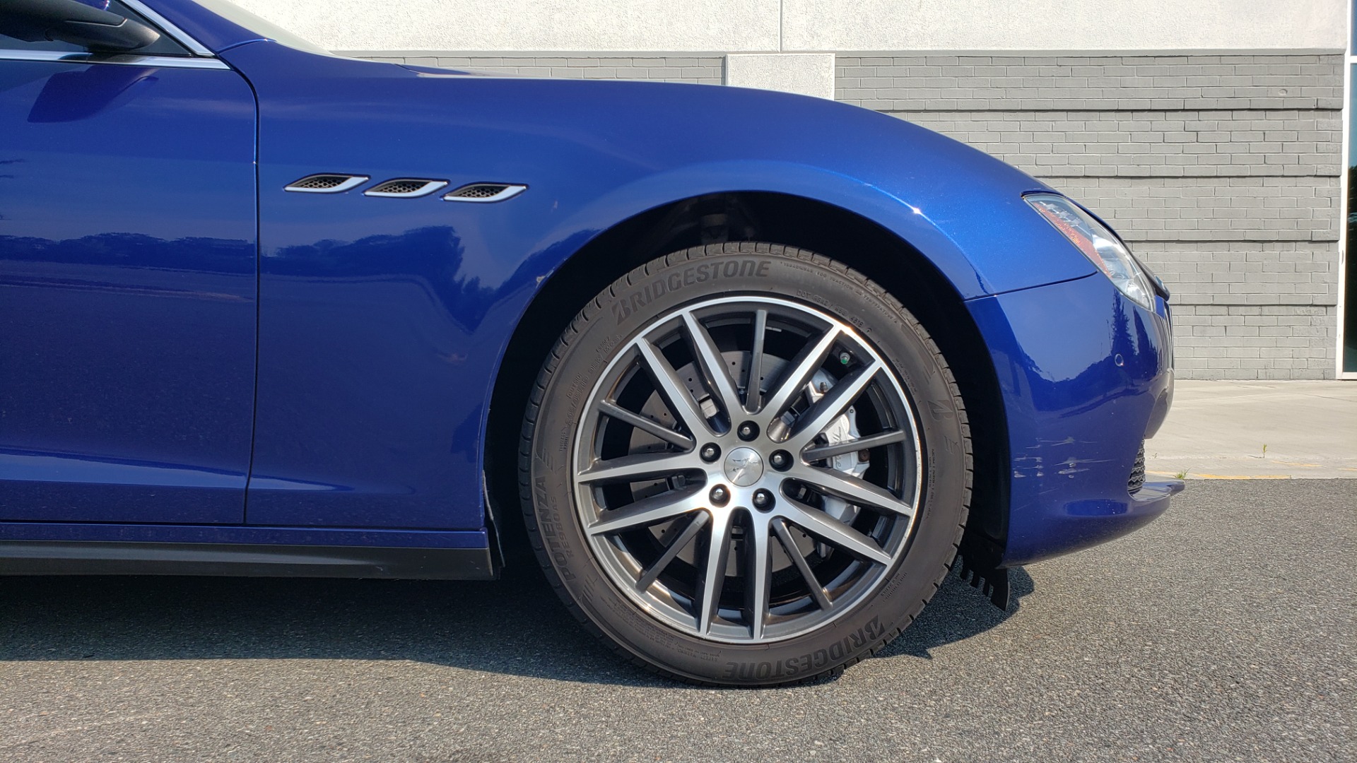 Used 2015 Maserati GHIBLI SEDAN / 3.0L V6 / 8-SPD AUTO / NAV / HTD STS / SUNROOF / REARVIEW for sale Sold at Formula Imports in Charlotte NC 28227 85
