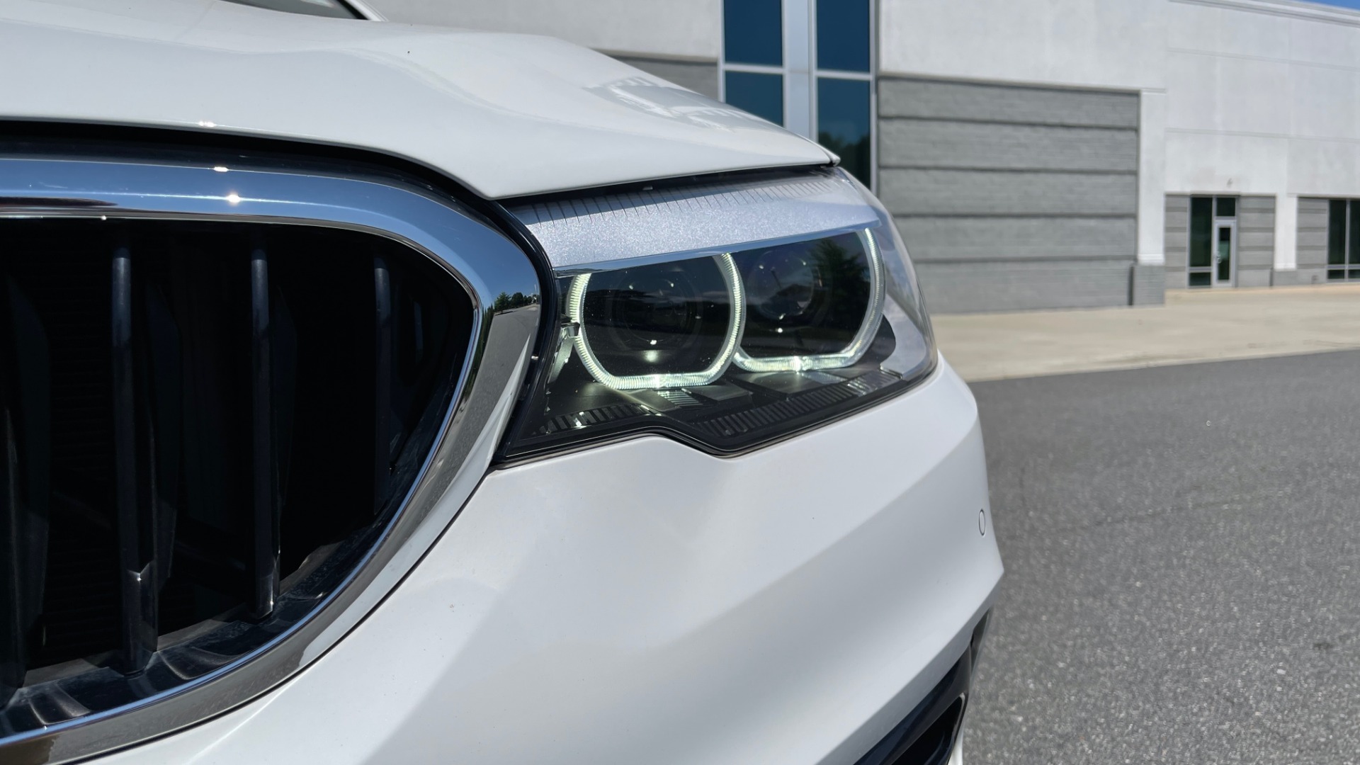 Used 2018 BMW 5 SERIES 540IXDRIVE PREMIUM / PARK ASSIST / KEYLESS ENTRY / SUNROOF / REARVIEW for sale Sold at Formula Imports in Charlotte NC 28227 12
