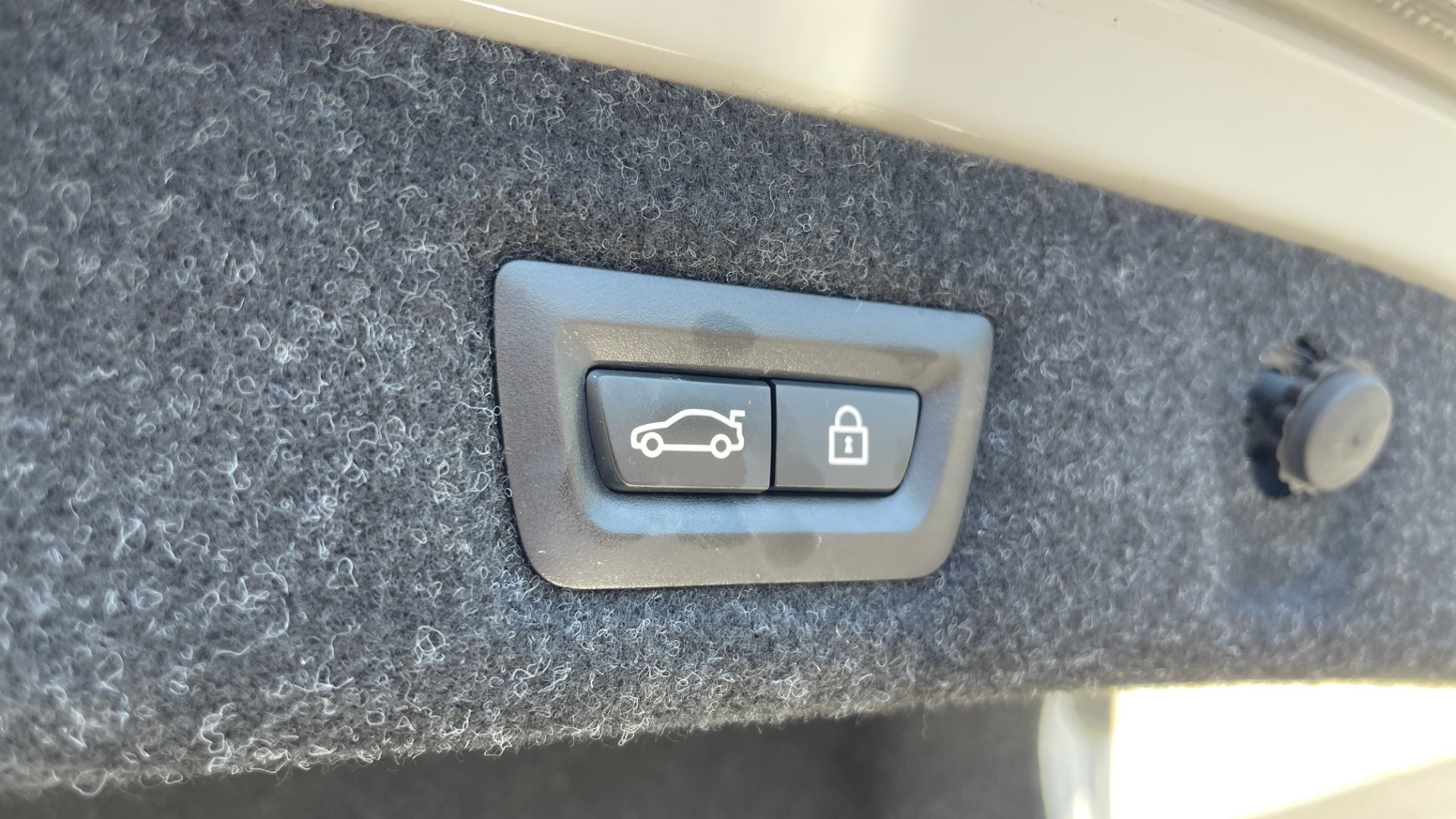 Used 2018 BMW 5 SERIES 540IXDRIVE PREMIUM / PARK ASSIST / KEYLESS ENTRY / SUNROOF / REARVIEW for sale Sold at Formula Imports in Charlotte NC 28227 20