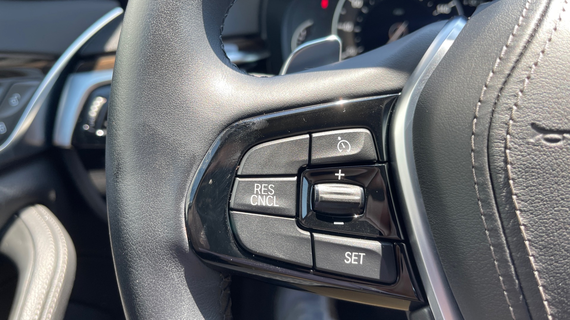 Used 2018 BMW 5 SERIES 540IXDRIVE PREMIUM / PARK ASSIST / KEYLESS ENTRY / SUNROOF / REARVIEW for sale Sold at Formula Imports in Charlotte NC 28227 36