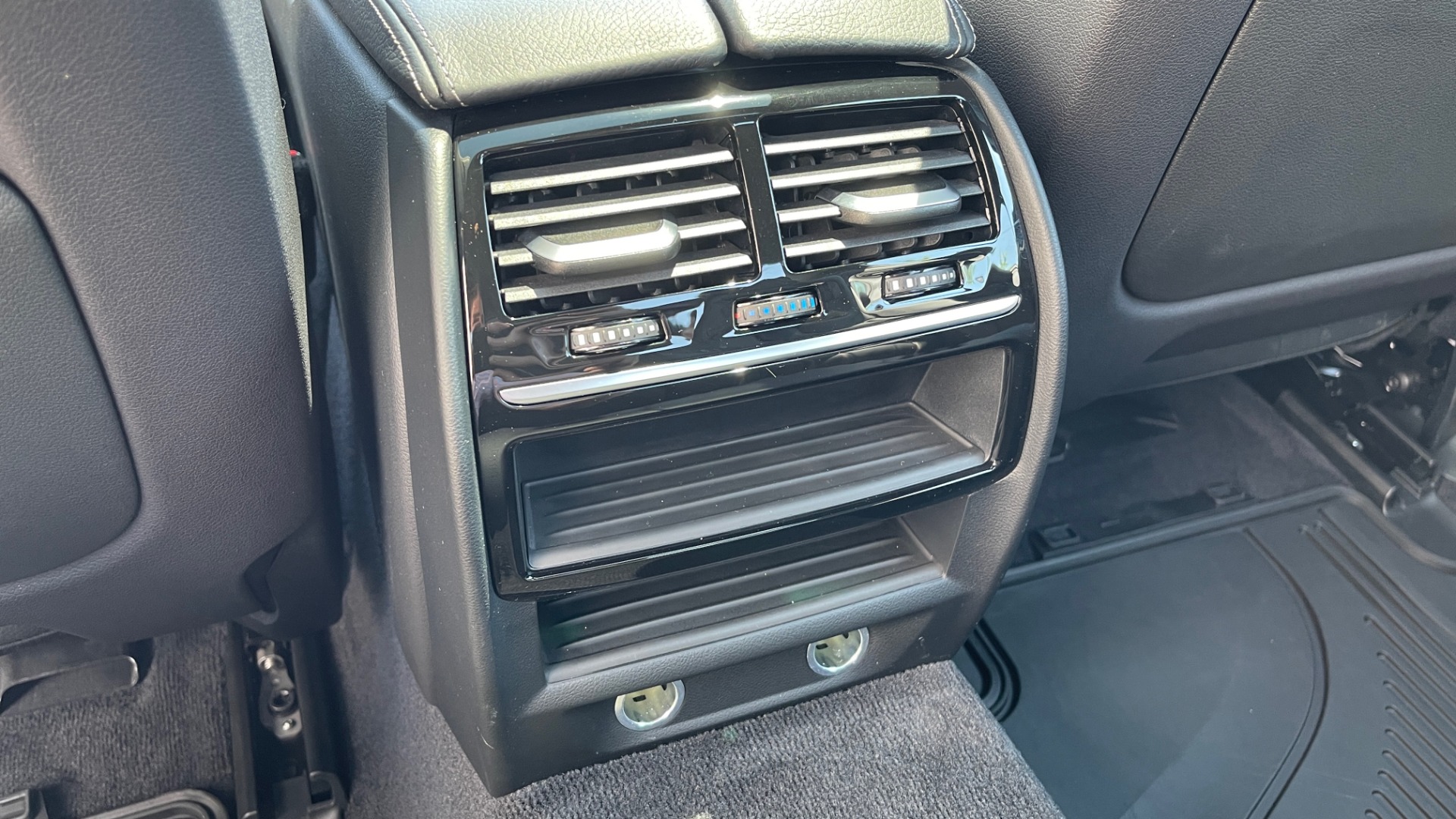 Used 2018 BMW 5 SERIES 540IXDRIVE PREMIUM / PARK ASSIST / KEYLESS ENTRY / SUNROOF / REARVIEW for sale Sold at Formula Imports in Charlotte NC 28227 57