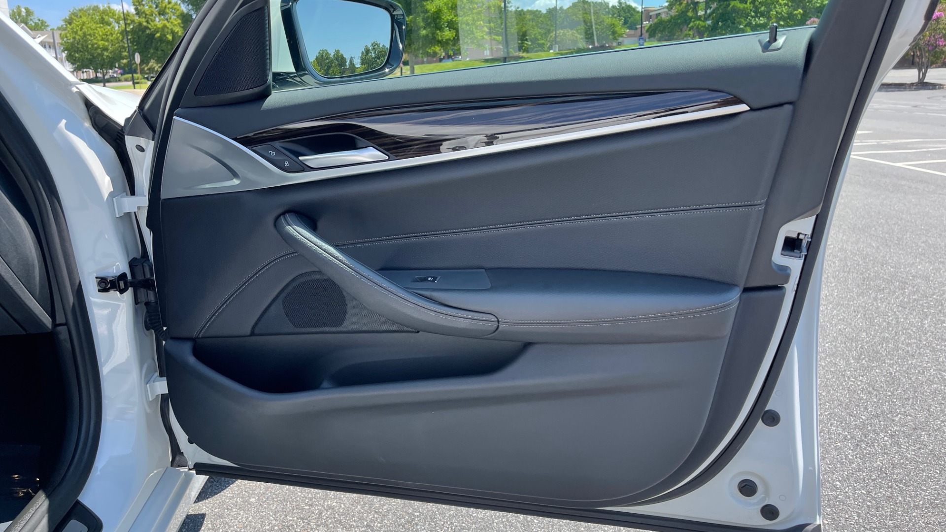 Used 2018 BMW 5 SERIES 540IXDRIVE PREMIUM / PARK ASSIST / KEYLESS ENTRY / SUNROOF / REARVIEW for sale Sold at Formula Imports in Charlotte NC 28227 64