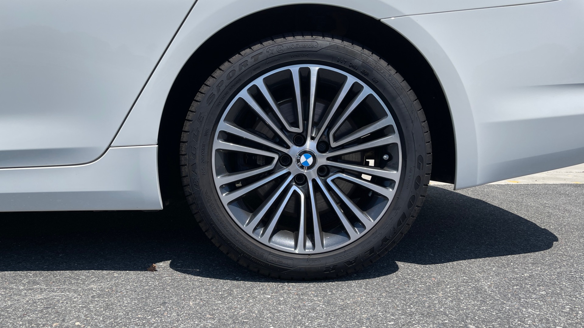 Used 2018 BMW 5 SERIES 540IXDRIVE PREMIUM / PARK ASSIST / KEYLESS ENTRY / SUNROOF / REARVIEW for sale Sold at Formula Imports in Charlotte NC 28227 73