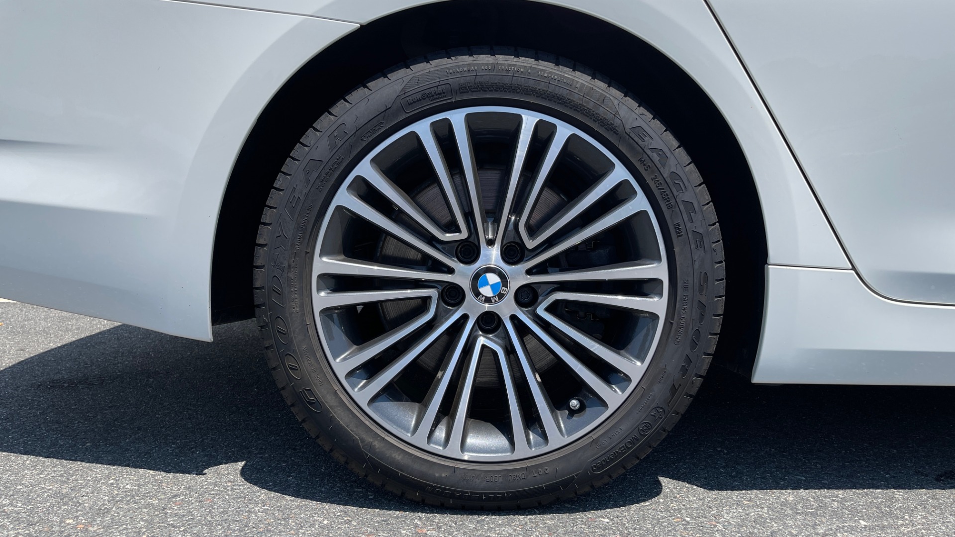 Used 2018 BMW 5 SERIES 540IXDRIVE PREMIUM / PARK ASSIST / KEYLESS ENTRY / SUNROOF / REARVIEW for sale Sold at Formula Imports in Charlotte NC 28227 74