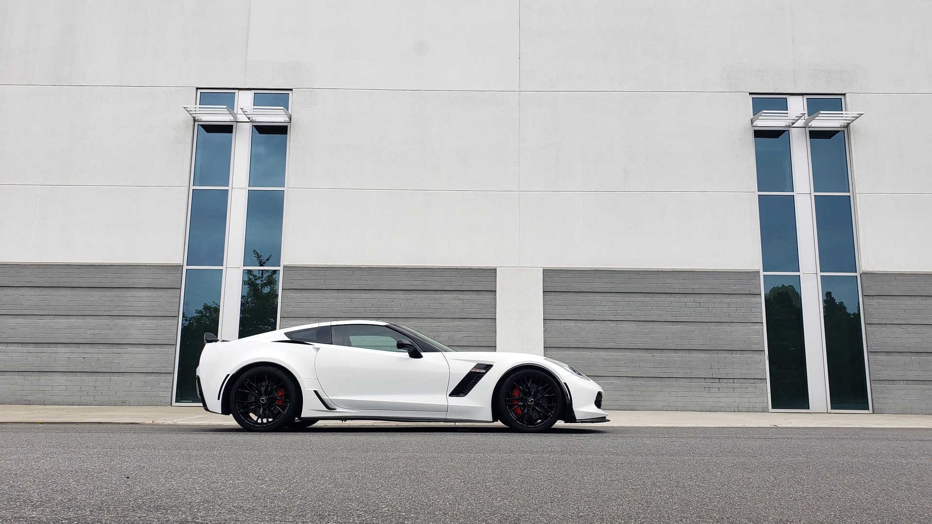 Used 2015 Chevrolet CORVETTE C7 Z06 3LZ COUPE / NAV / COMP STS / CF ROOF / REMOTE START / REARVIEW for sale Sold at Formula Imports in Charlotte NC 28227 10