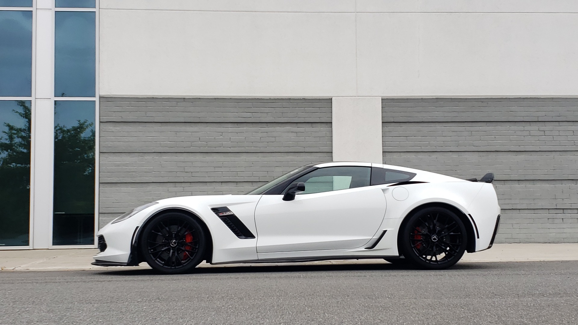 Used 2015 Chevrolet CORVETTE C7 Z06 3LZ COUPE / NAV / COMP STS / CF ROOF / REMOTE START / REARVIEW for sale Call for price at Formula Imports in Charlotte NC 28227 4