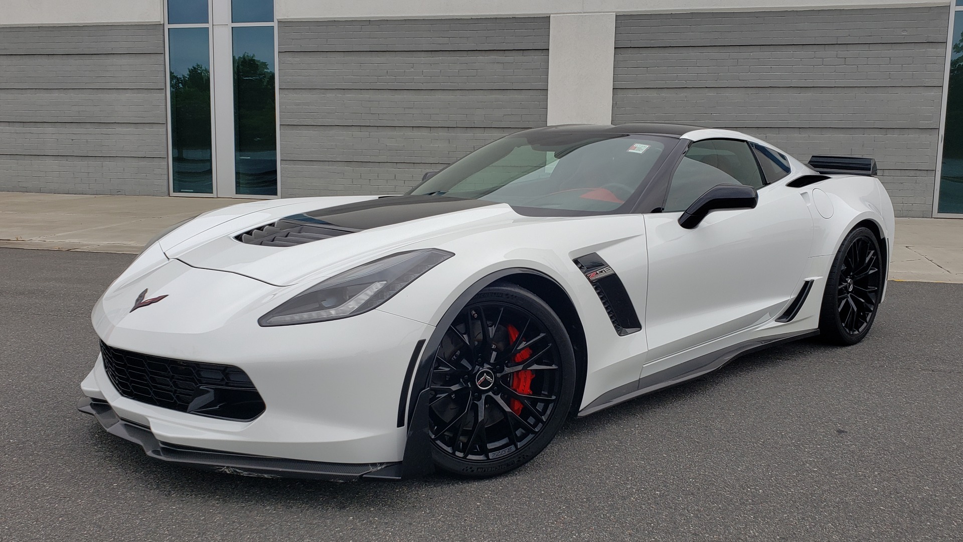 Used 2015 Chevrolet CORVETTE C7 Z06 3LZ COUPE / NAV / COMP STS / CF ROOF / REMOTE START / REARVIEW for sale Sold at Formula Imports in Charlotte NC 28227 6