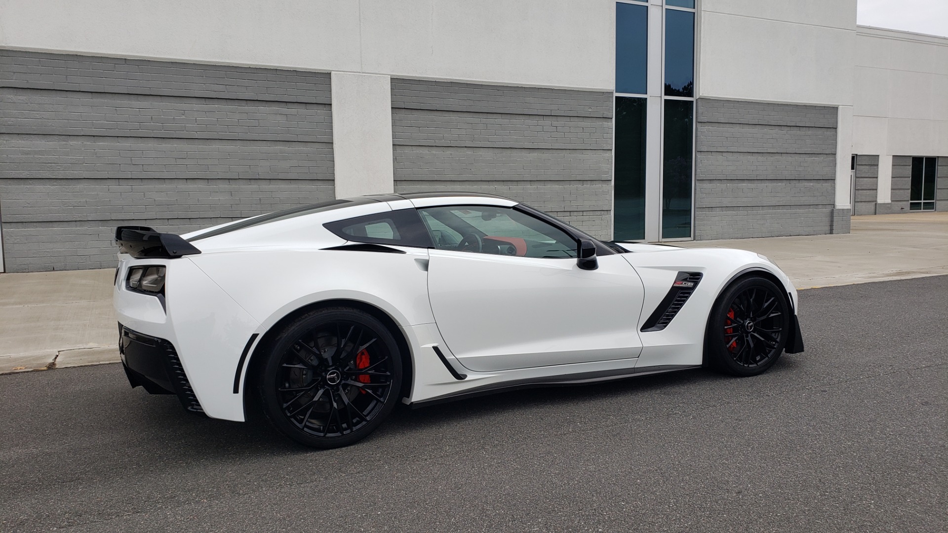 Used 2015 Chevrolet CORVETTE C7 Z06 3LZ COUPE / NAV / COMP STS / CF ROOF / REMOTE START / REARVIEW for sale Sold at Formula Imports in Charlotte NC 28227 8