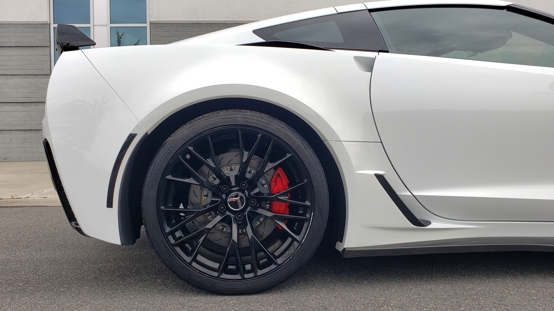 Used 2015 Chevrolet CORVETTE C7 Z06 3LZ COUPE / NAV / COMP STS / CF ROOF / REMOTE START / REARVIEW for sale Sold at Formula Imports in Charlotte NC 28227 87