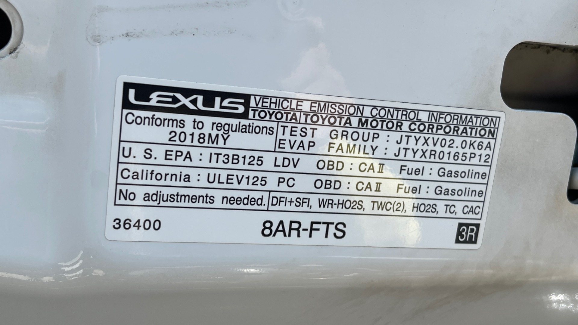 Used 2018 Lexus IS 300 / 2.0L TURBO / 8-SPD AUTO / SUNROOF / REARVIEW for sale Sold at Formula Imports in Charlotte NC 28227 12