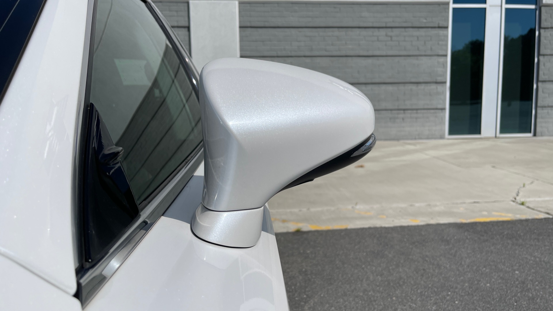 Used 2018 Lexus IS 300 / 2.0L TURBO / 8-SPD AUTO / SUNROOF / REARVIEW for sale Sold at Formula Imports in Charlotte NC 28227 16