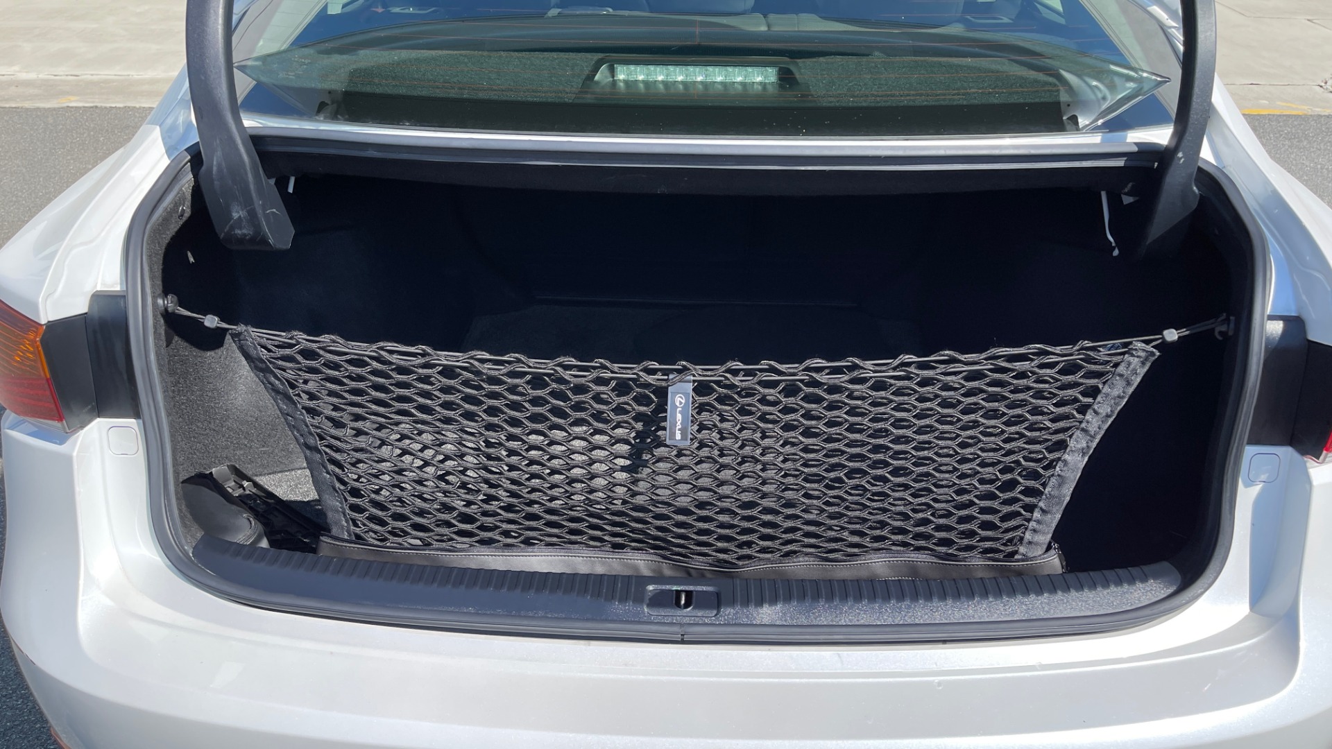 Used 2018 Lexus IS 300 / 2.0L TURBO / 8-SPD AUTO / SUNROOF / REARVIEW for sale Sold at Formula Imports in Charlotte NC 28227 18