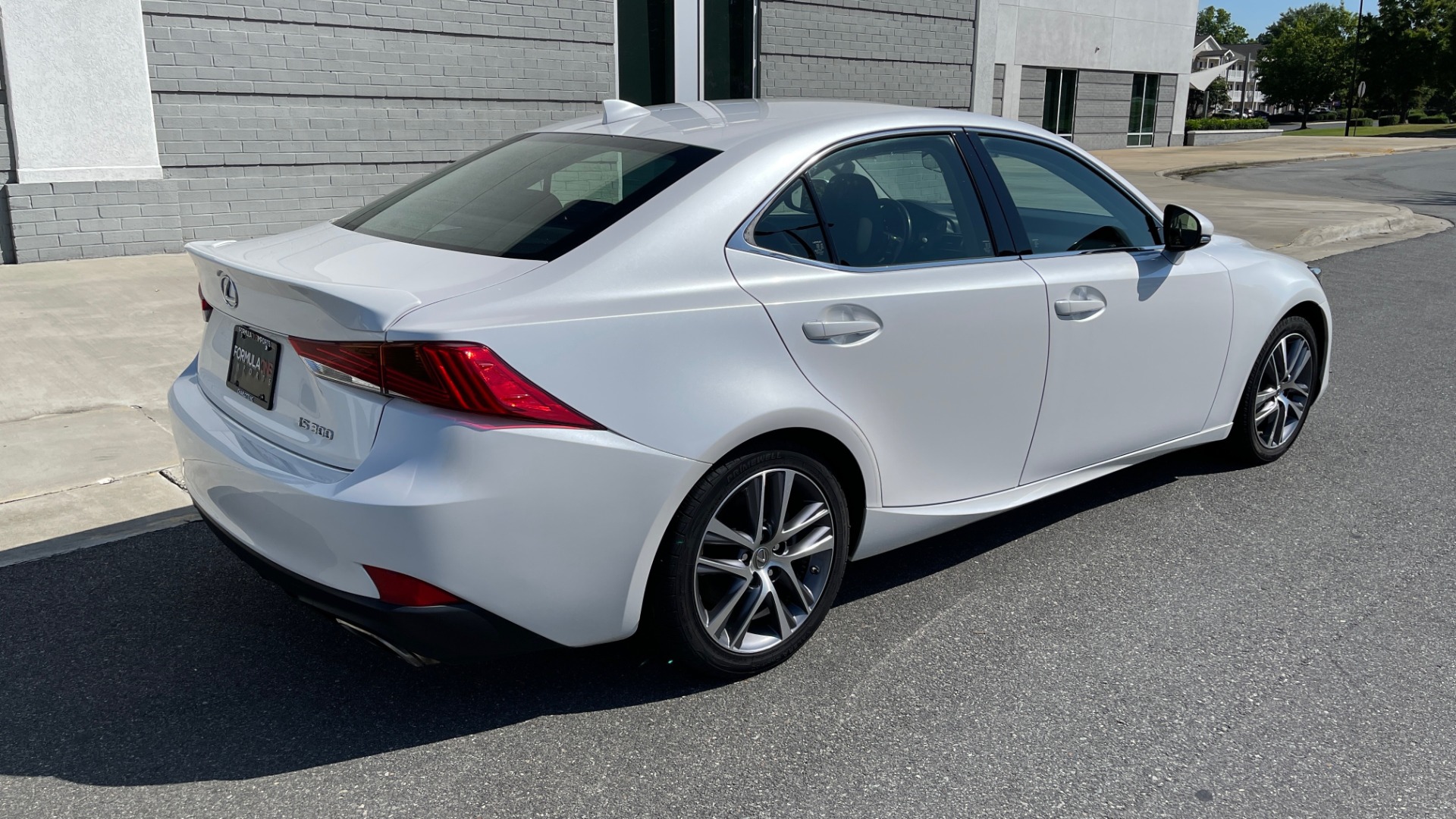Used 2018 Lexus IS 300 / 2.0L TURBO / 8-SPD AUTO / SUNROOF / REARVIEW for sale Sold at Formula Imports in Charlotte NC 28227 2