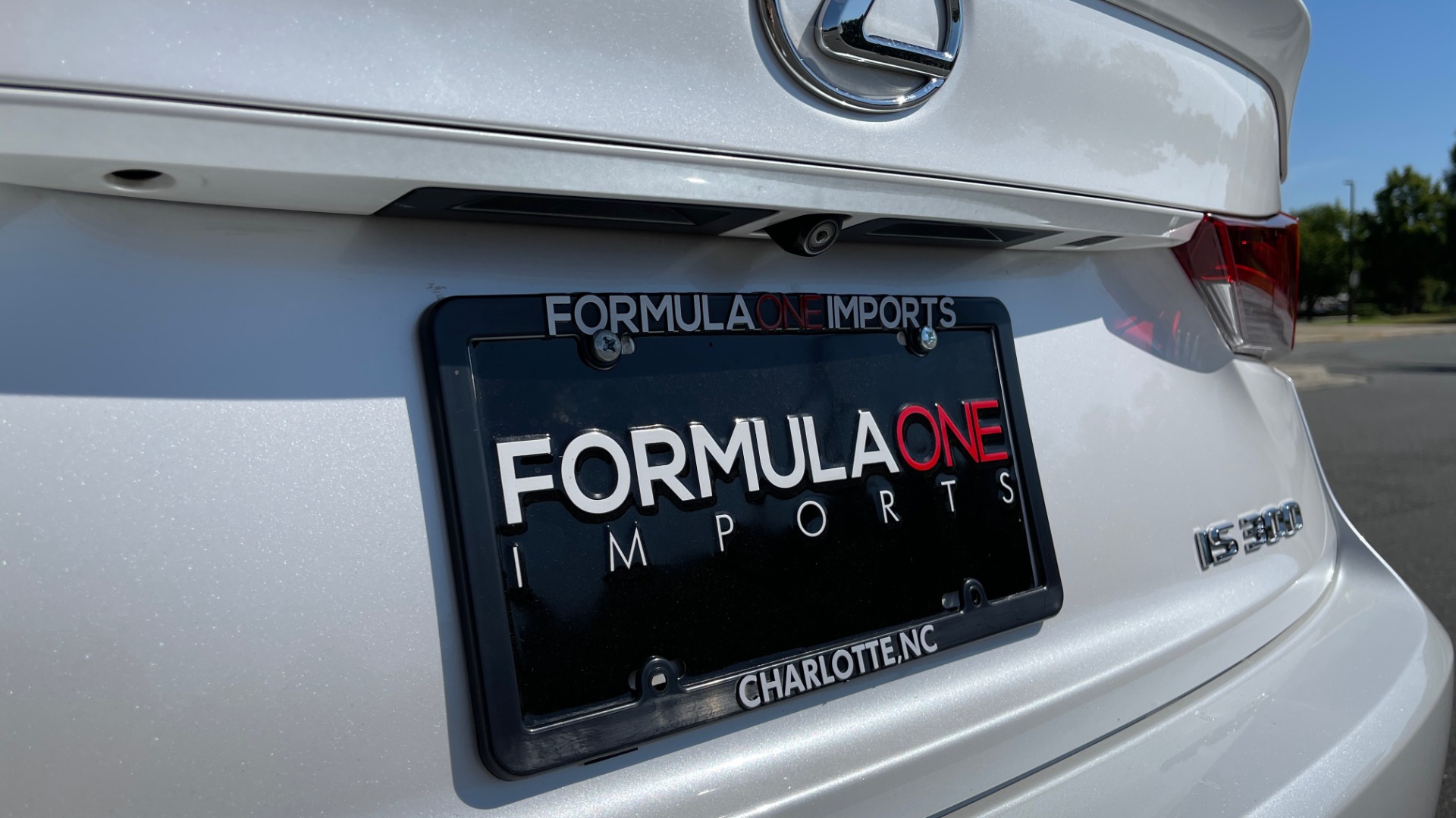 Used 2018 Lexus IS 300 / 2.0L TURBO / 8-SPD AUTO / SUNROOF / REARVIEW for sale Sold at Formula Imports in Charlotte NC 28227 23