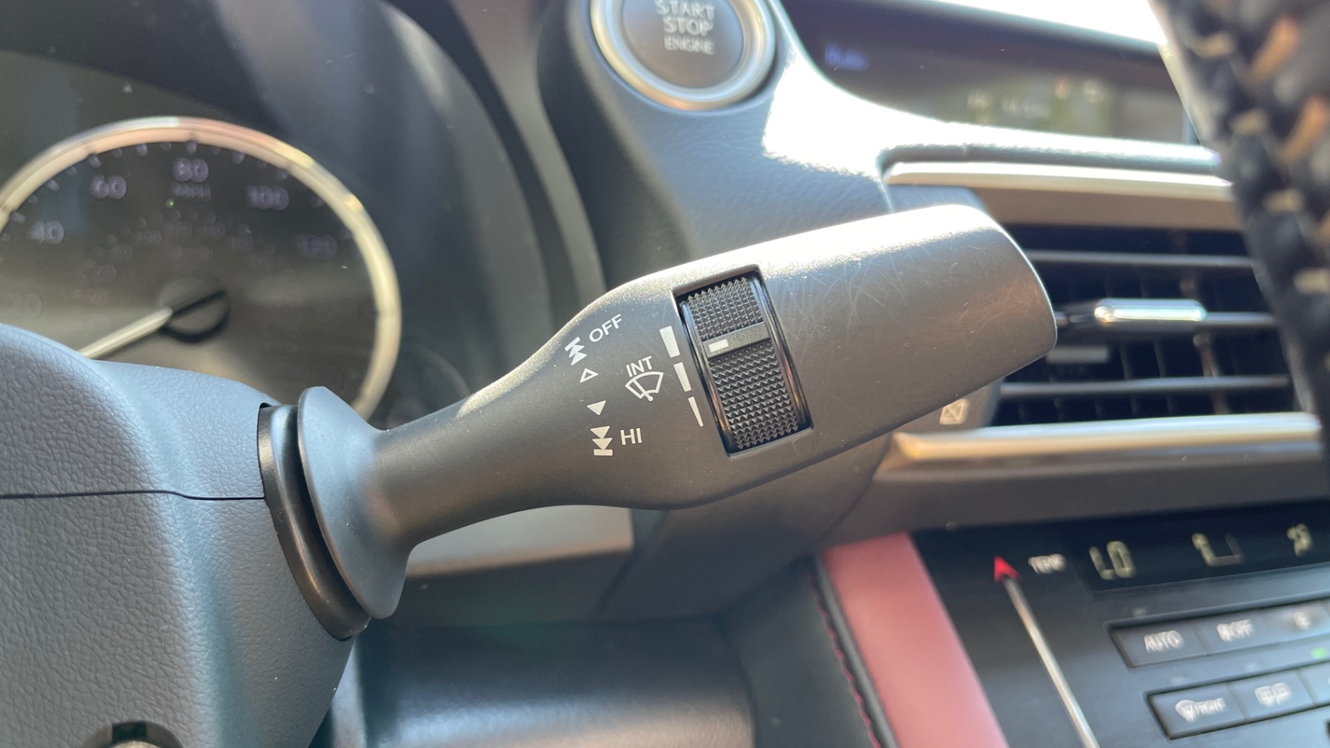 Used 2018 Lexus IS 300 / 2.0L TURBO / 8-SPD AUTO / SUNROOF / REARVIEW for sale Sold at Formula Imports in Charlotte NC 28227 37