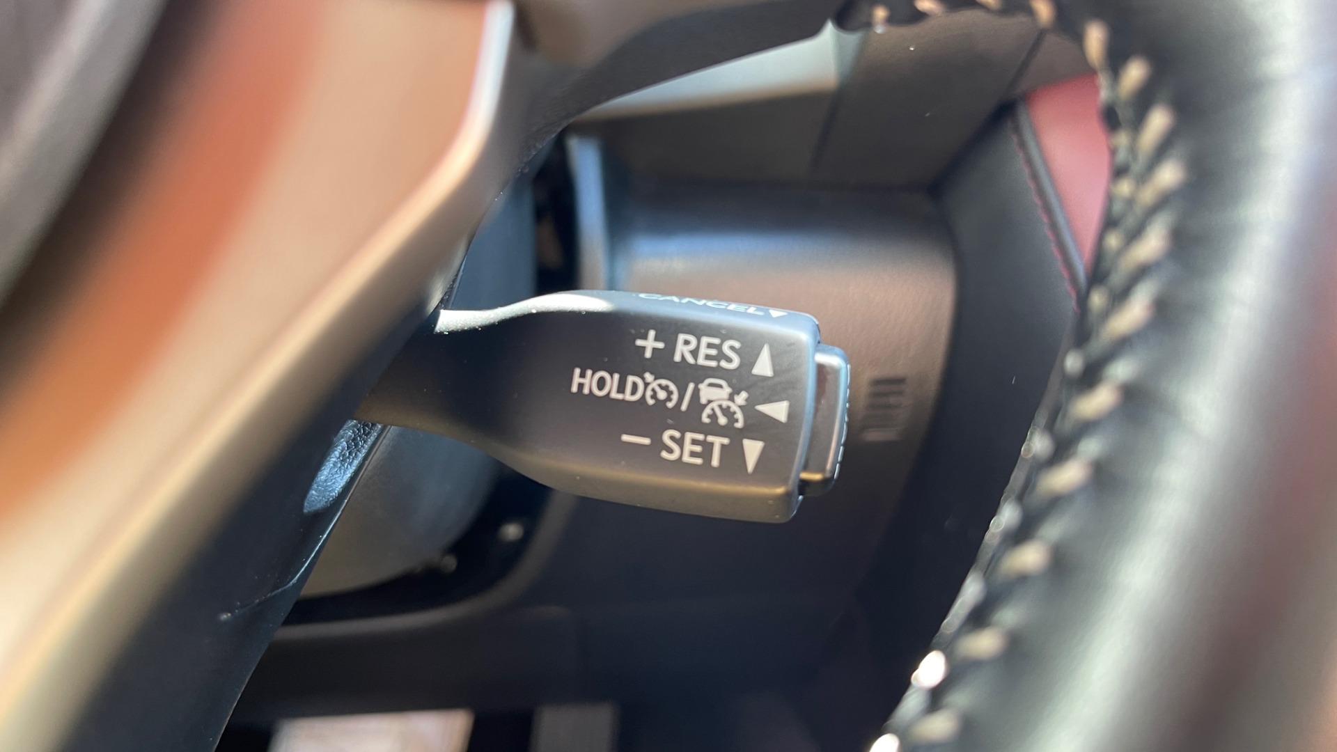 Used 2018 Lexus IS 300 / 2.0L TURBO / 8-SPD AUTO / SUNROOF / REARVIEW for sale Sold at Formula Imports in Charlotte NC 28227 40