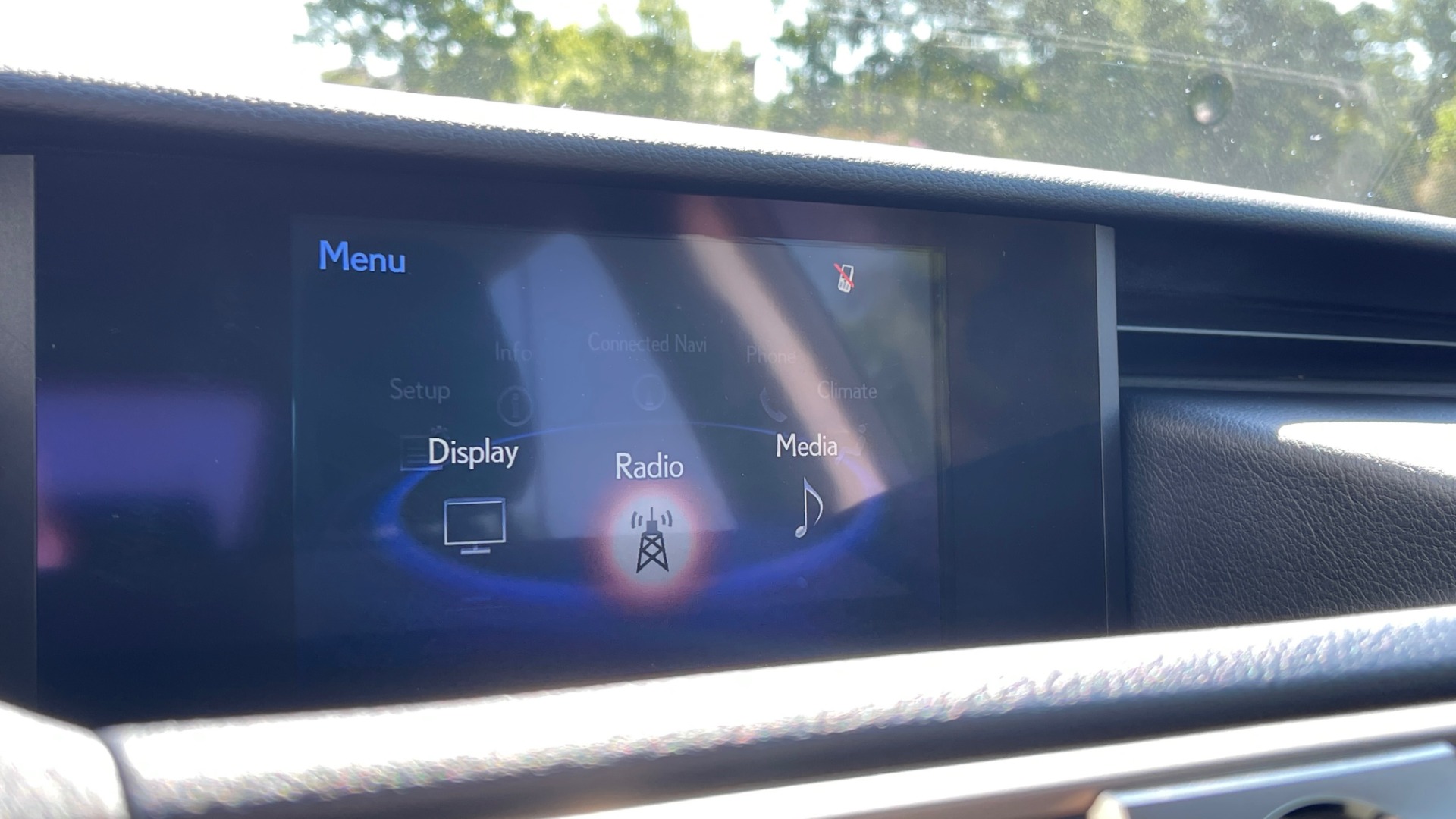 Used 2018 Lexus IS 300 / 2.0L TURBO / 8-SPD AUTO / SUNROOF / REARVIEW for sale Sold at Formula Imports in Charlotte NC 28227 43