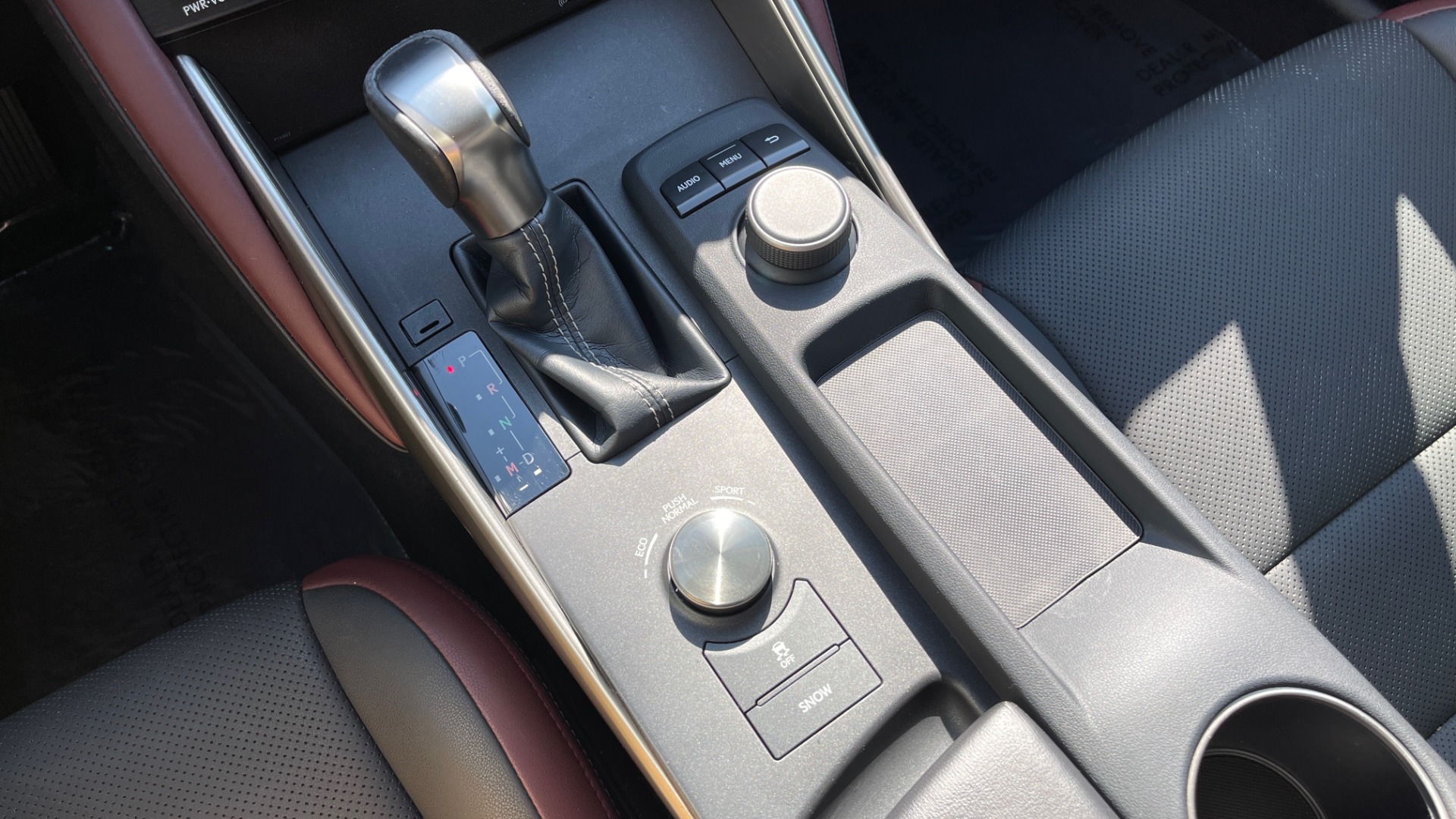 Used 2018 Lexus IS 300 / 2.0L TURBO / 8-SPD AUTO / SUNROOF / REARVIEW for sale Sold at Formula Imports in Charlotte NC 28227 46