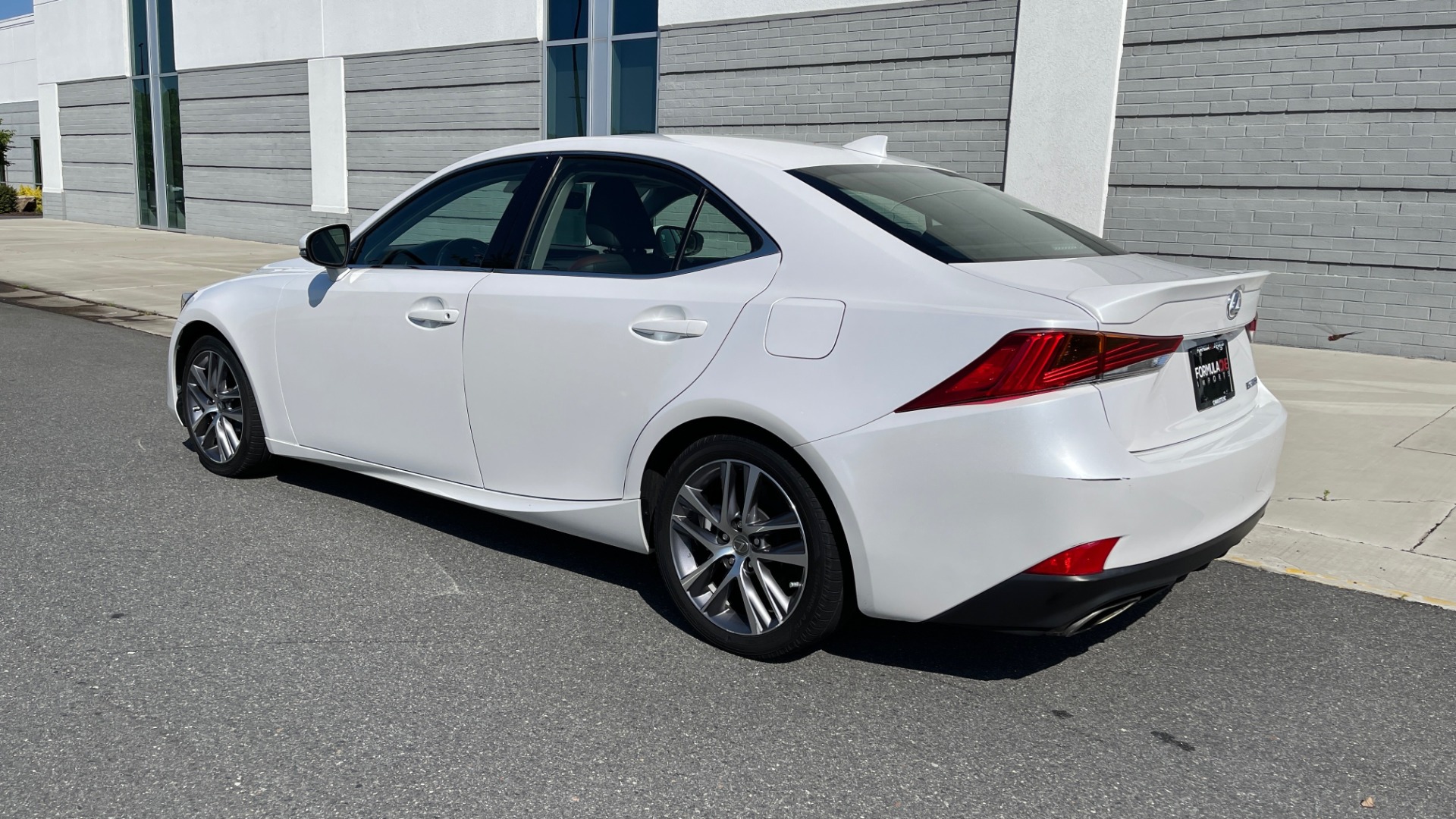 Used 2018 Lexus IS 300 / 2.0L TURBO / 8-SPD AUTO / SUNROOF / REARVIEW for sale Sold at Formula Imports in Charlotte NC 28227 5