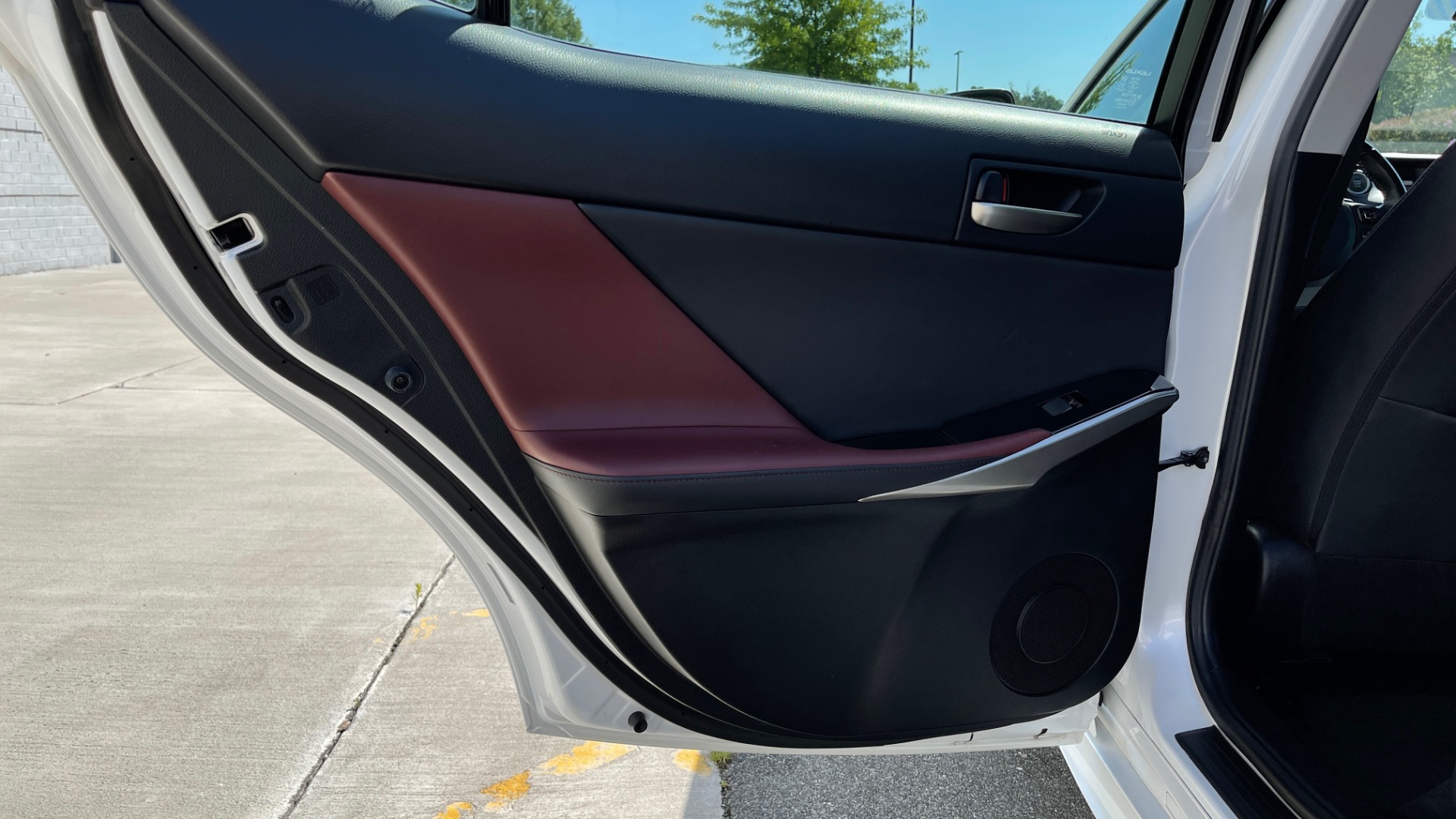 Used 2018 Lexus IS 300 / 2.0L TURBO / 8-SPD AUTO / SUNROOF / REARVIEW for sale Sold at Formula Imports in Charlotte NC 28227 53