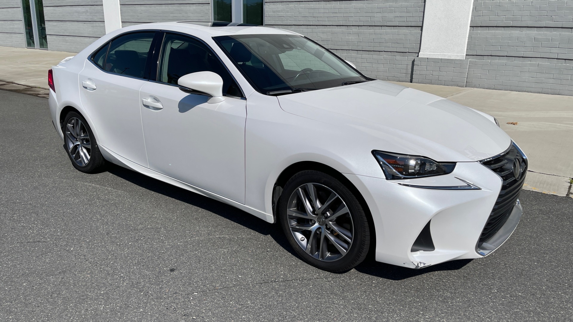 Used 2018 Lexus IS 300 / 2.0L TURBO / 8-SPD AUTO / SUNROOF / REARVIEW for sale Sold at Formula Imports in Charlotte NC 28227 6