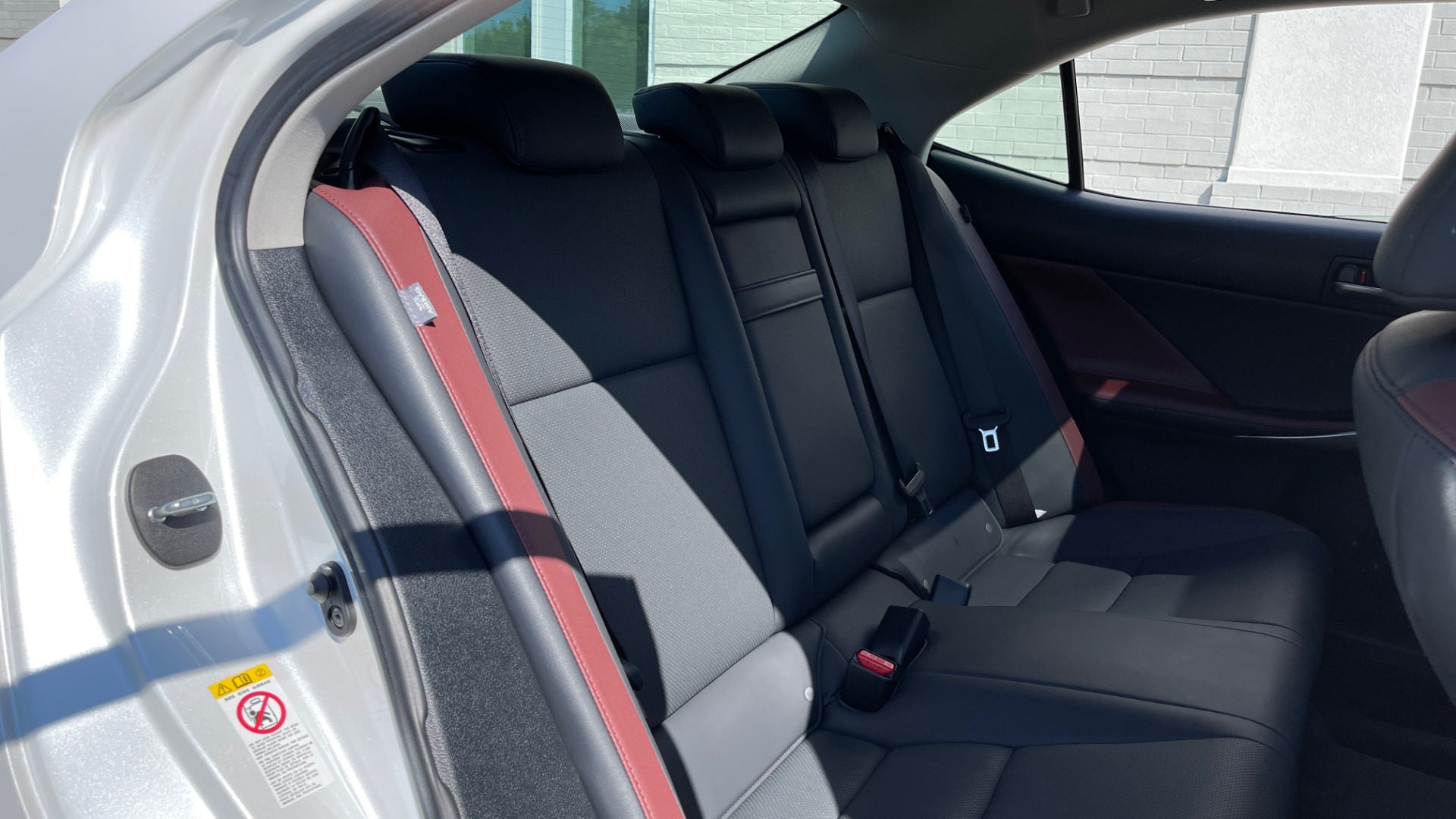 Used 2018 Lexus IS 300 / 2.0L TURBO / 8-SPD AUTO / SUNROOF / REARVIEW for sale Sold at Formula Imports in Charlotte NC 28227 61