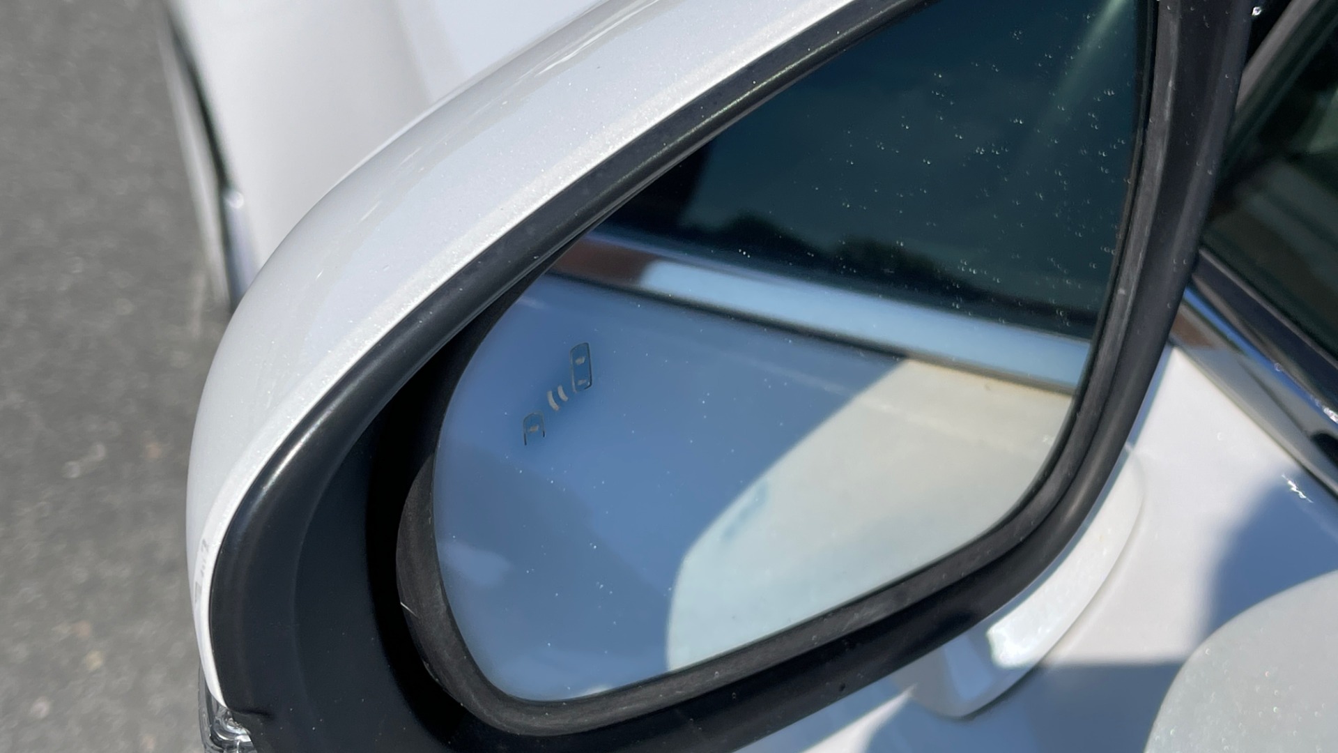 Used 2018 Lexus IS 300 / 2.0L TURBO / 8-SPD AUTO / SUNROOF / REARVIEW for sale Sold at Formula Imports in Charlotte NC 28227 8