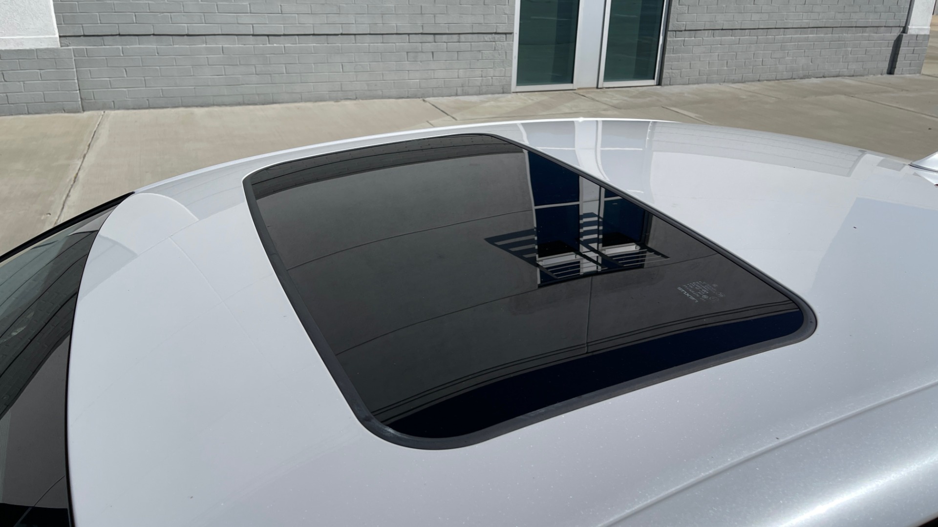 Used 2018 Lexus IS 300 / 2.0L TURBO / 8-SPD AUTO / SUNROOF / REARVIEW for sale Sold at Formula Imports in Charlotte NC 28227 9
