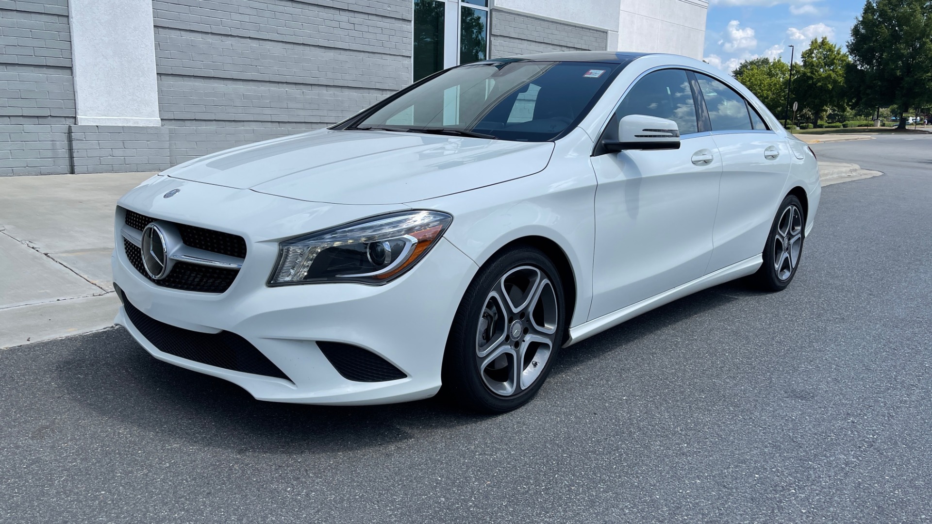 Used 2014 Mercedes-Benz CLA-Class 250 PREMIUM / NAV / MULTIMEDIA PKG / PANO-ROOF / REARVIEW for sale Sold at Formula Imports in Charlotte NC 28227 3