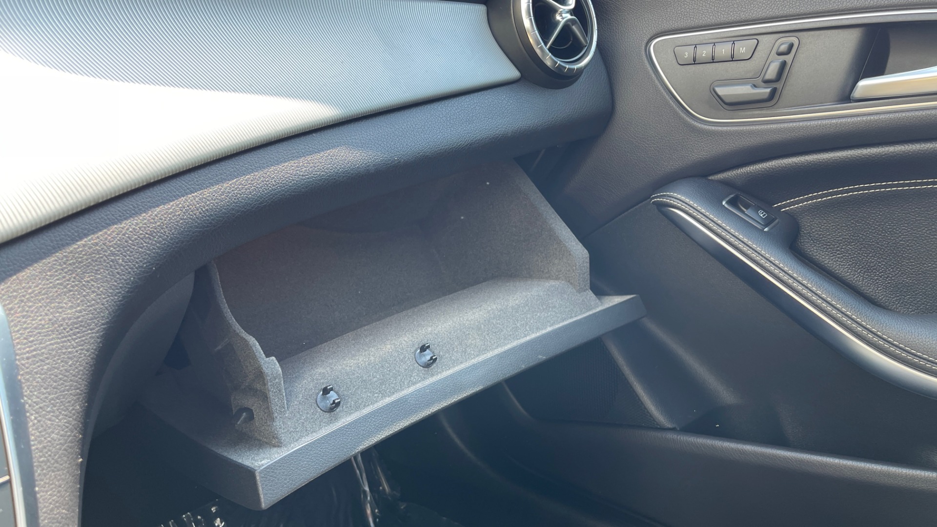Used 2014 Mercedes-Benz CLA-Class 250 PREMIUM / NAV / MULTIMEDIA PKG / PANO-ROOF / REARVIEW for sale Sold at Formula Imports in Charlotte NC 28227 39