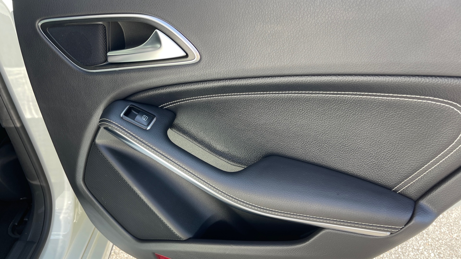 Used 2014 Mercedes-Benz CLA-Class 250 PREMIUM / NAV / MULTIMEDIA PKG / PANO-ROOF / REARVIEW for sale Sold at Formula Imports in Charlotte NC 28227 52
