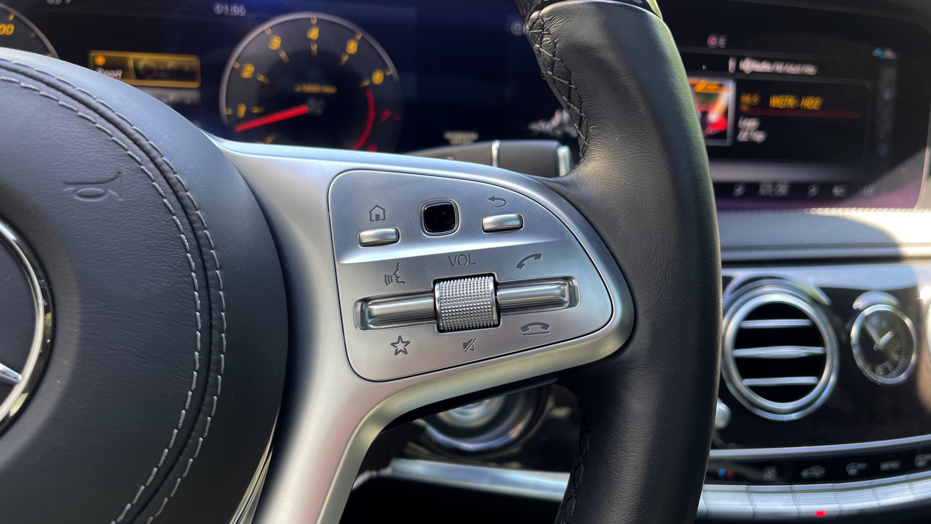 Used 2018 Mercedes-Benz S-CLASS S 450 3.0L SEDAN 362HP / PREMIUM / SUNROOF / SURROUND VIEW for sale $54,995 at Formula Imports in Charlotte NC 28227 30