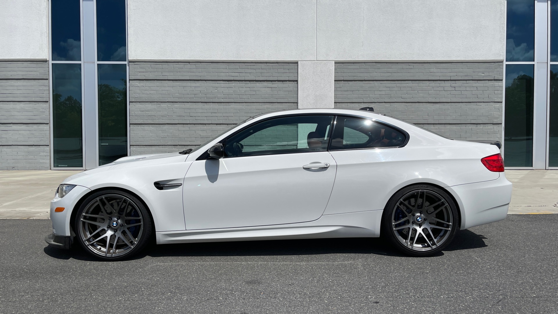 Used 2011 BMW M3 PREMIUM COUPE / CLD WTHR / TECH / SMARTPHONEINT / PARK ASST for sale Sold at Formula Imports in Charlotte NC 28227 4