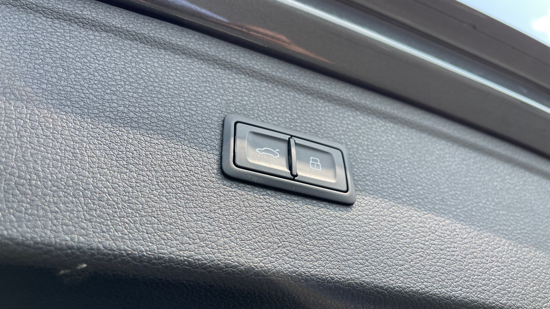 Used 2018 Audi SQ5 PREMIUM PLUS / S-SPORT / NAV / B&O SND / SUNROOF / REARVIEW for sale Sold at Formula Imports in Charlotte NC 28227 21